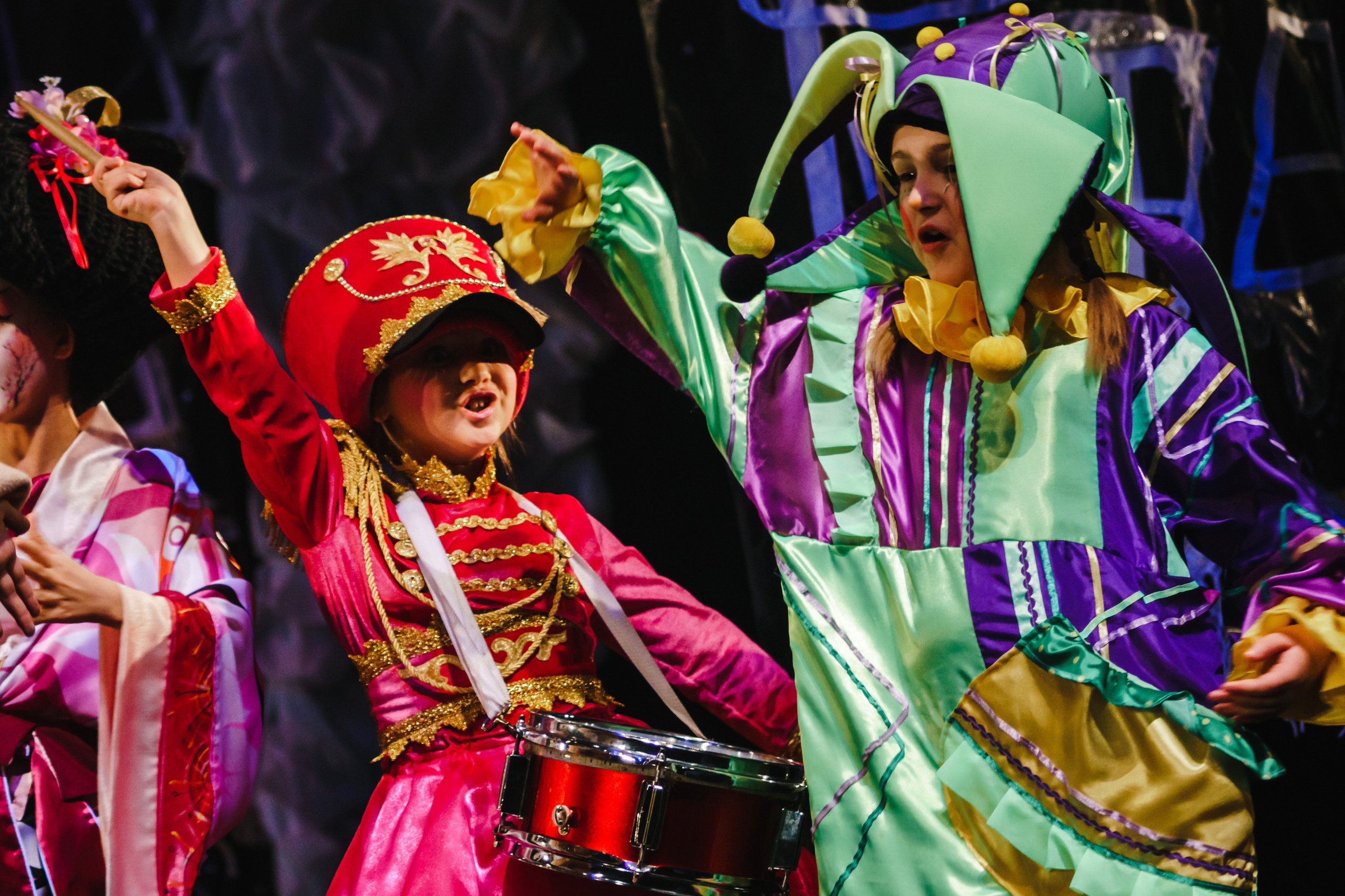 Театр «Сорванцы». Голубая стрела. Фото • Видео • Аэросъемка • Контент для бизнеса