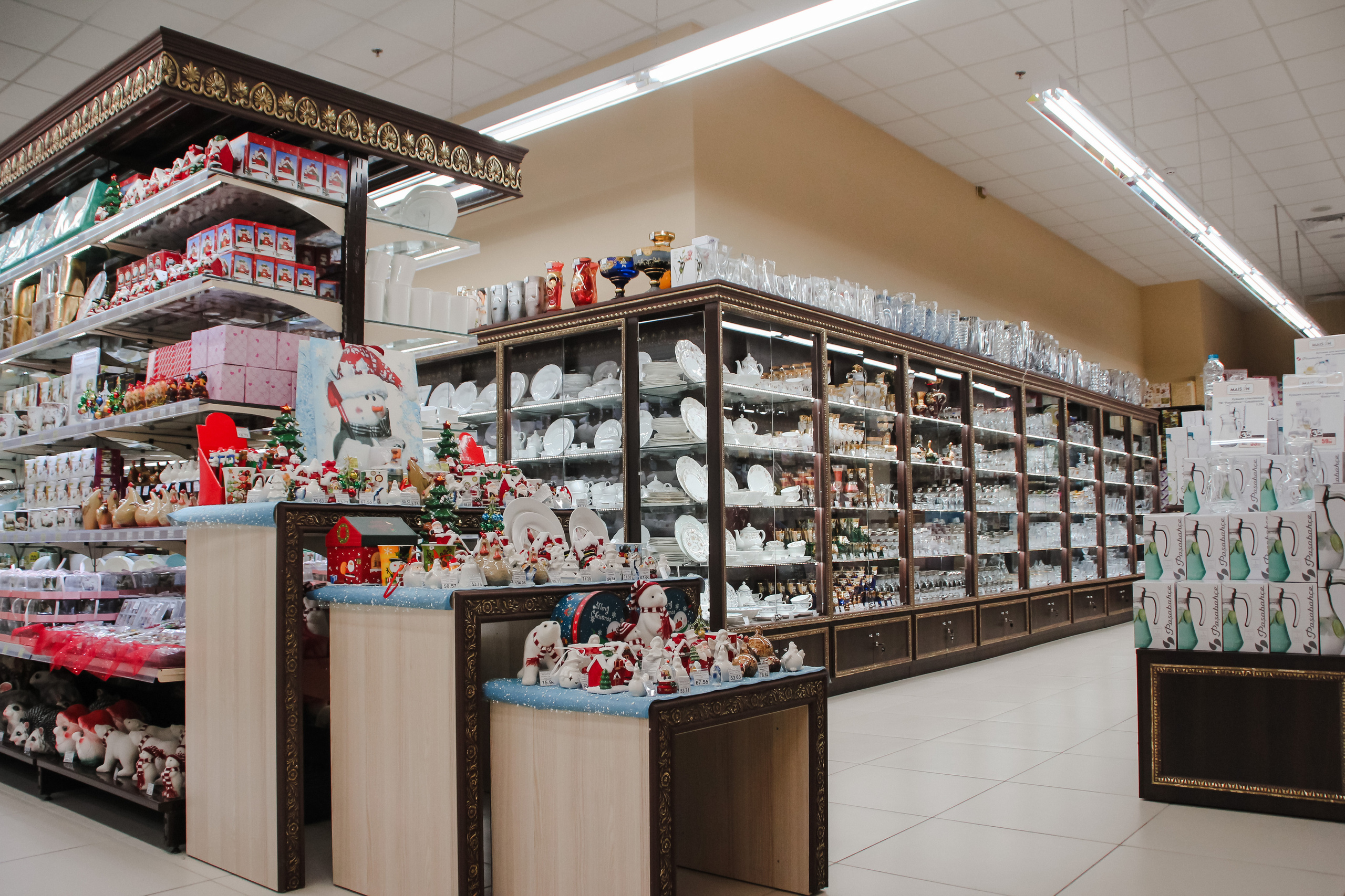 Элементы декора интерьера супермаркета «Рост». Foto • Video • Produktion • Luftbildaufnahmen • Erstellung von Medien