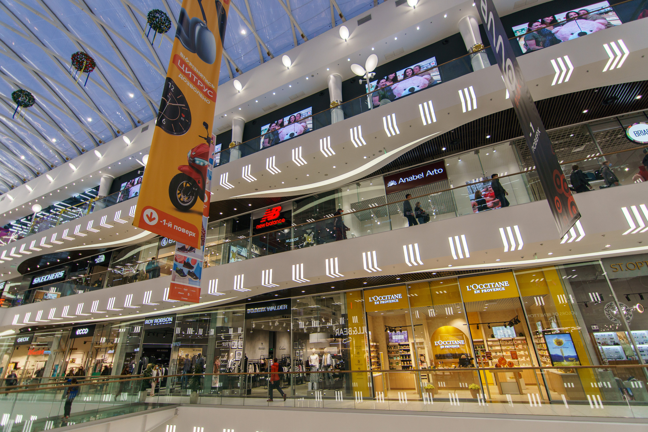 L'Occitane. Foto • Video • Produktion • Luftbildaufnahmen • Erstellung von Medien