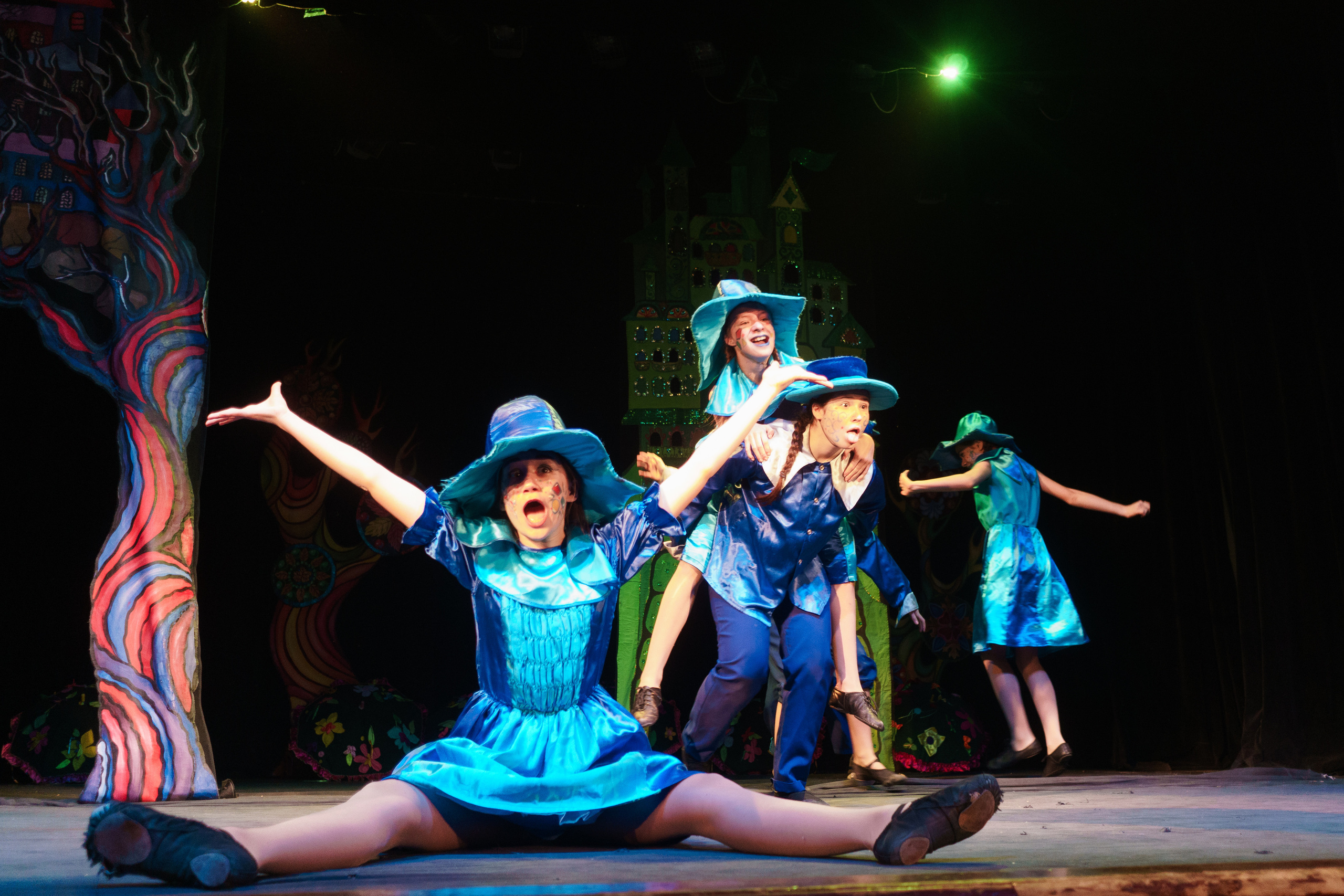 Театр «Сорванцы». Волшебник Изумрудного города. Фото • Видео • Аэросъемка • Контент для бизнеса