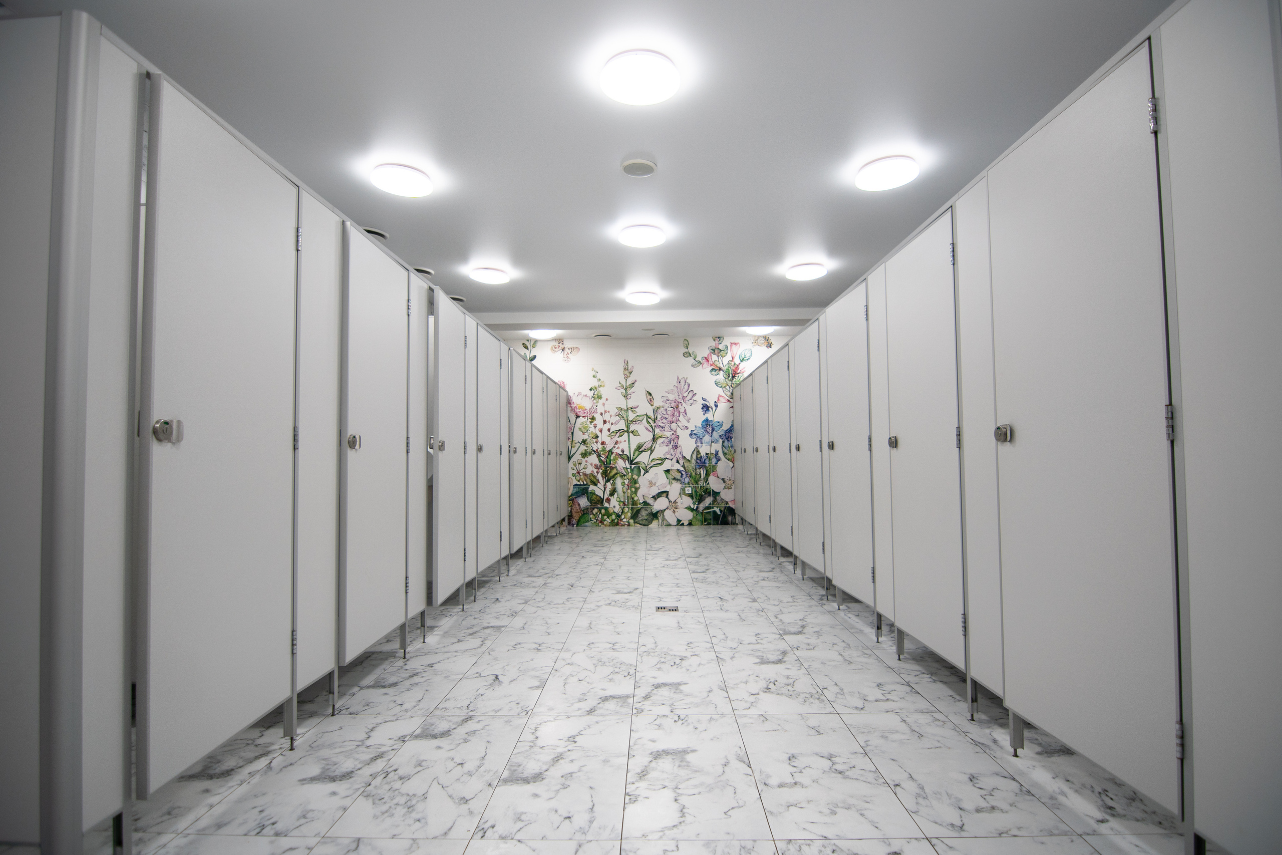 Туалет. Парк Горького. Photo • Video • Production • Aerial • Media Creation