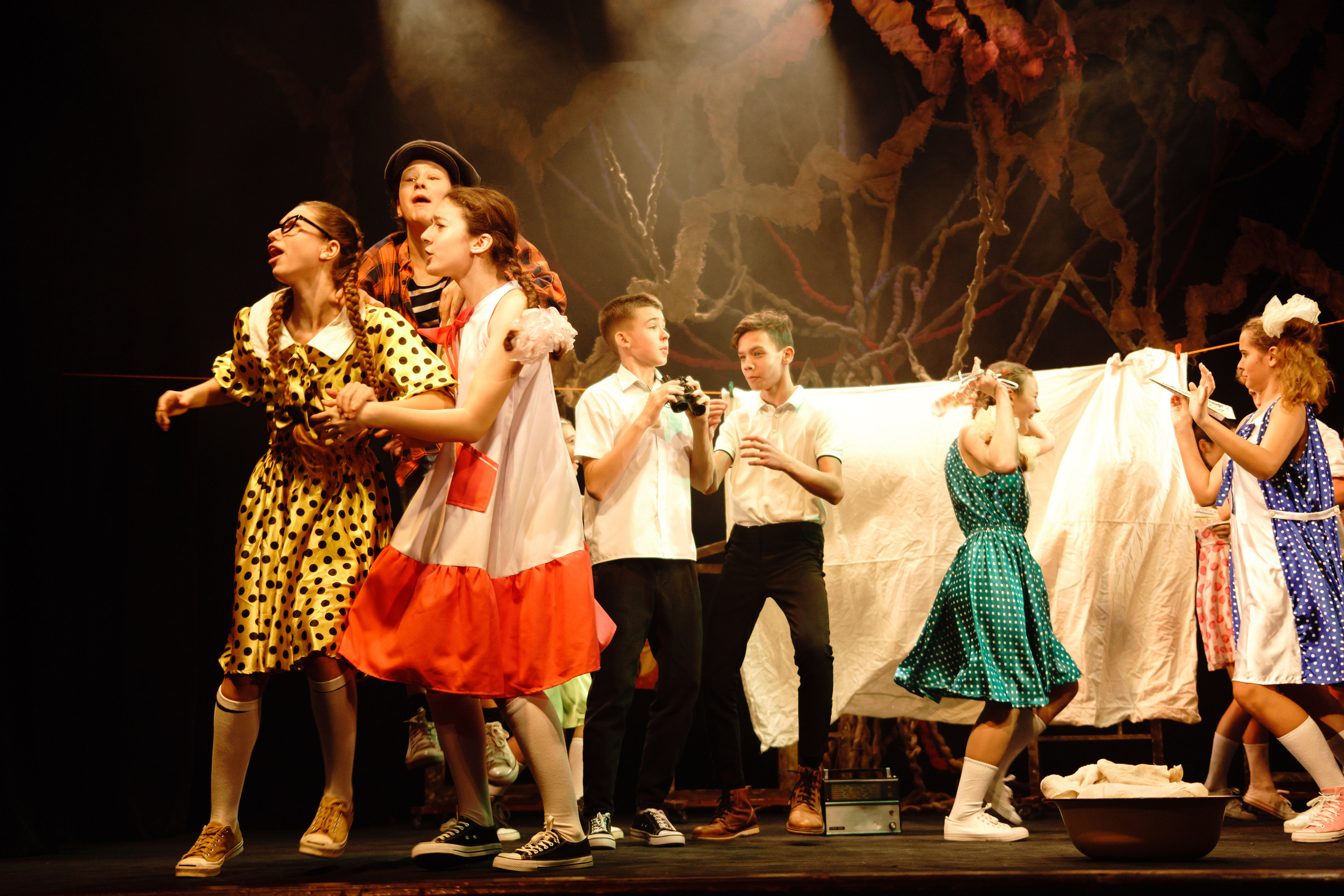 Театр «Сорванцы». Манюня. Фото • Відео • Аерозйомка • Контент для бізнесу