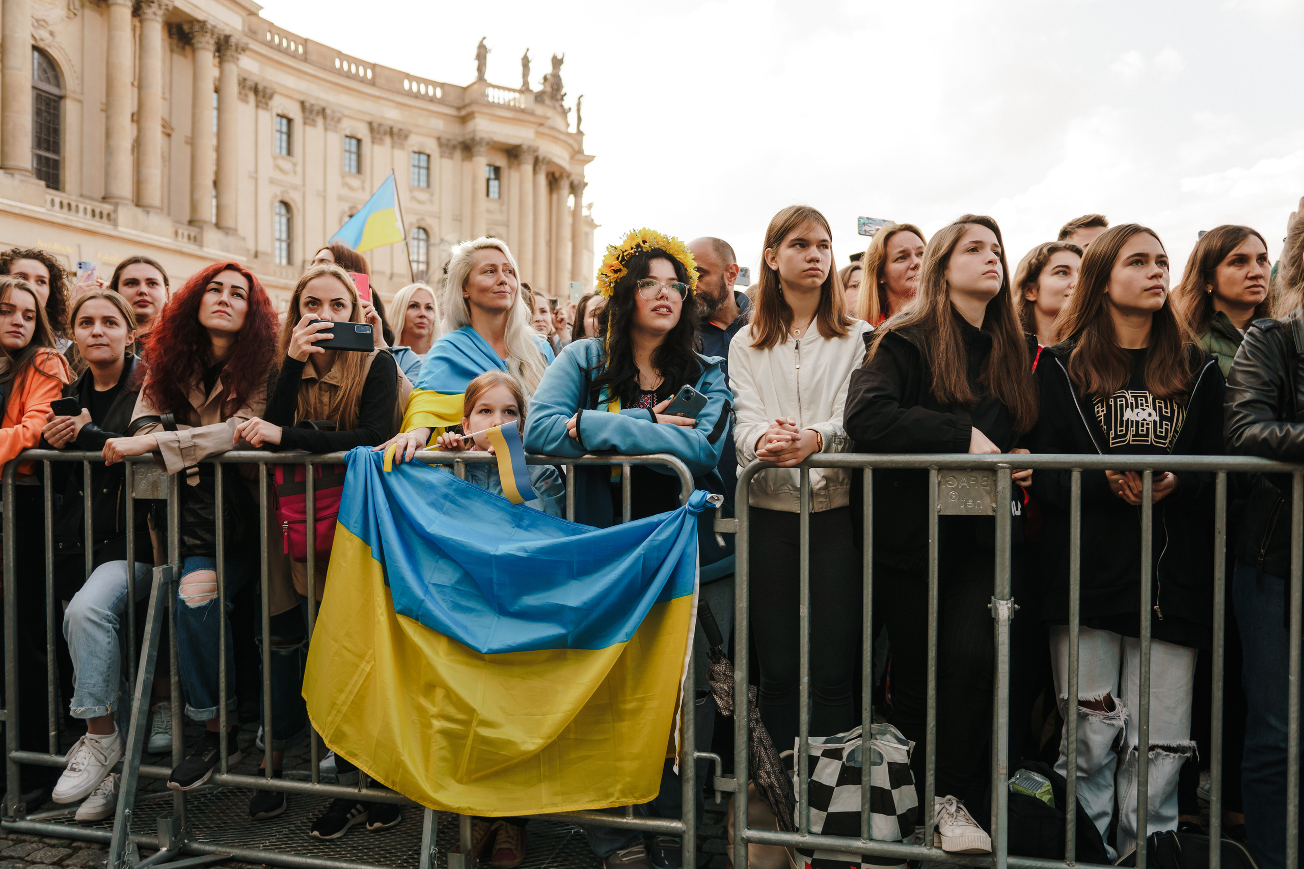 Life Will Win. Berlin. Photo • Video • Production • Aerial • Media Creation