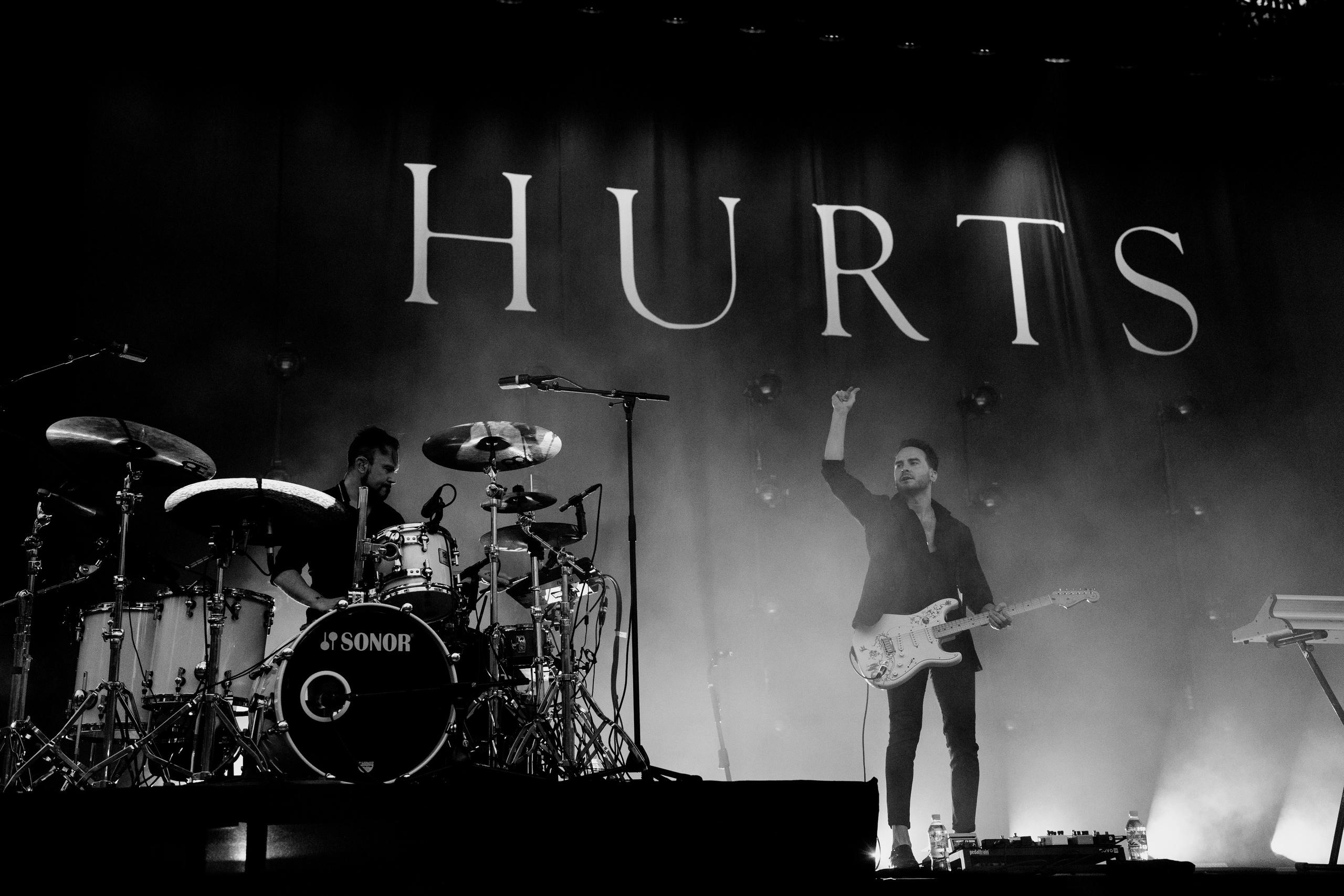 HURTS — Sigulda Medieval Castle. Фото • Відео • Аерозйомка • Контент для бізнесу