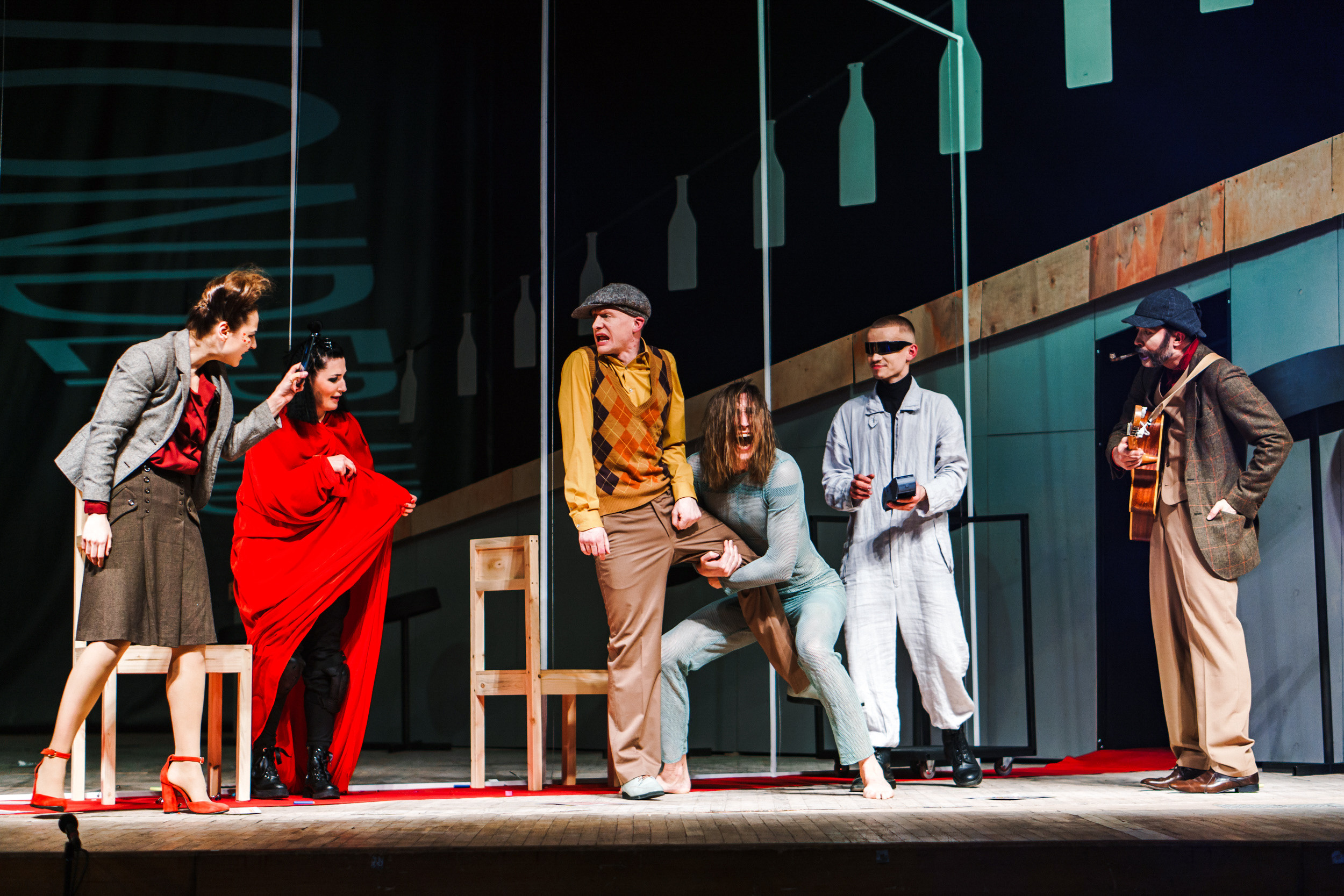 Театр «Прекрасные Цветы». Alice in Wonderland. Фото • Відео • Аерозйомка • Контент для бізнесу