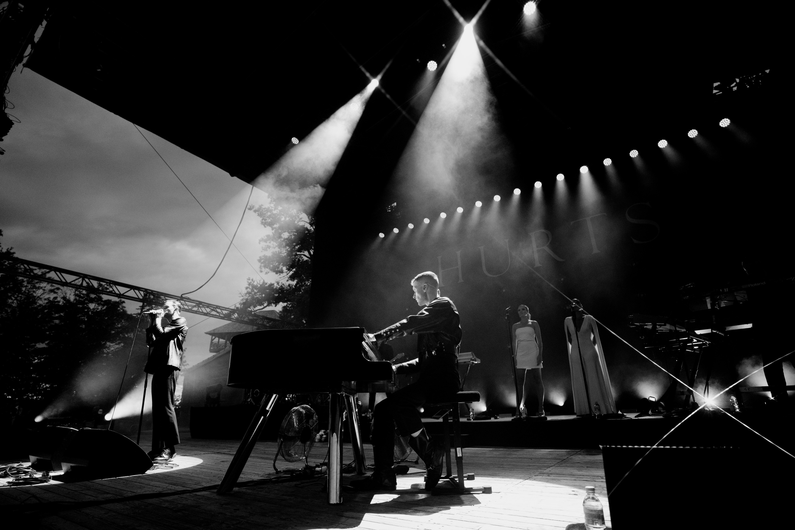 HURTS — Sigulda Medieval Castle. Фото • Відео • Аерозйомка • Контент для бізнесу