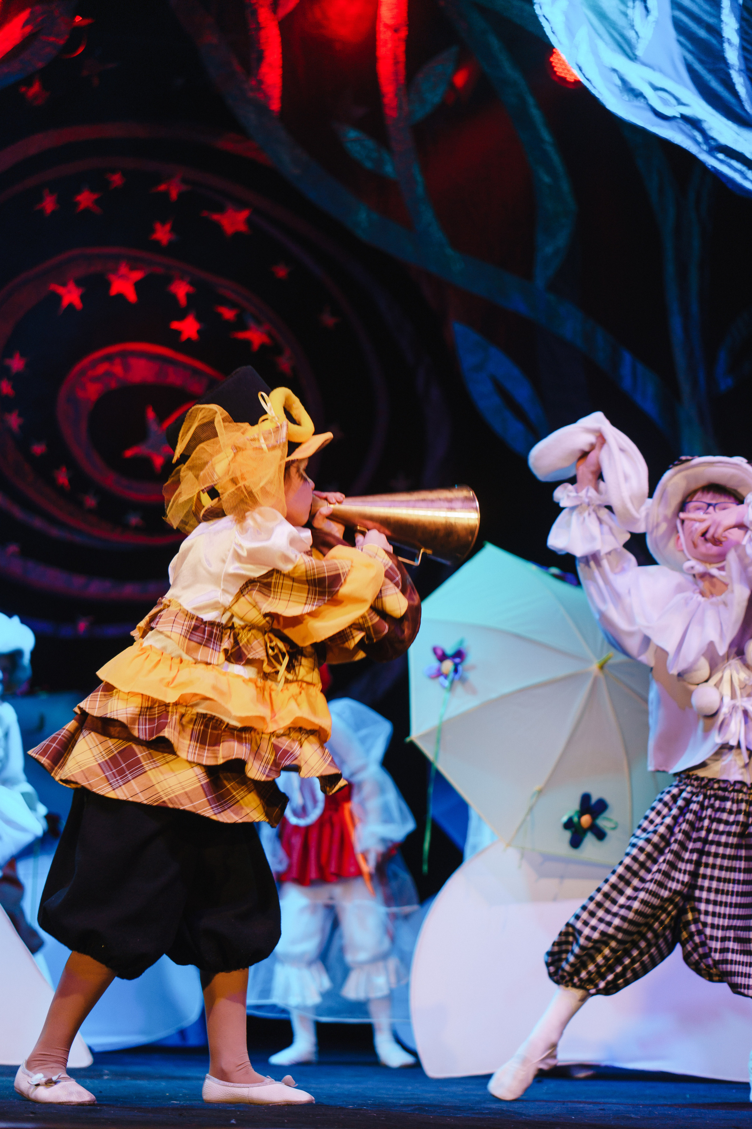 Театр «Сорванцы». Давайте никогда не расставаться. Фото • Відео • Аерозйомка • Контент для бізнесу