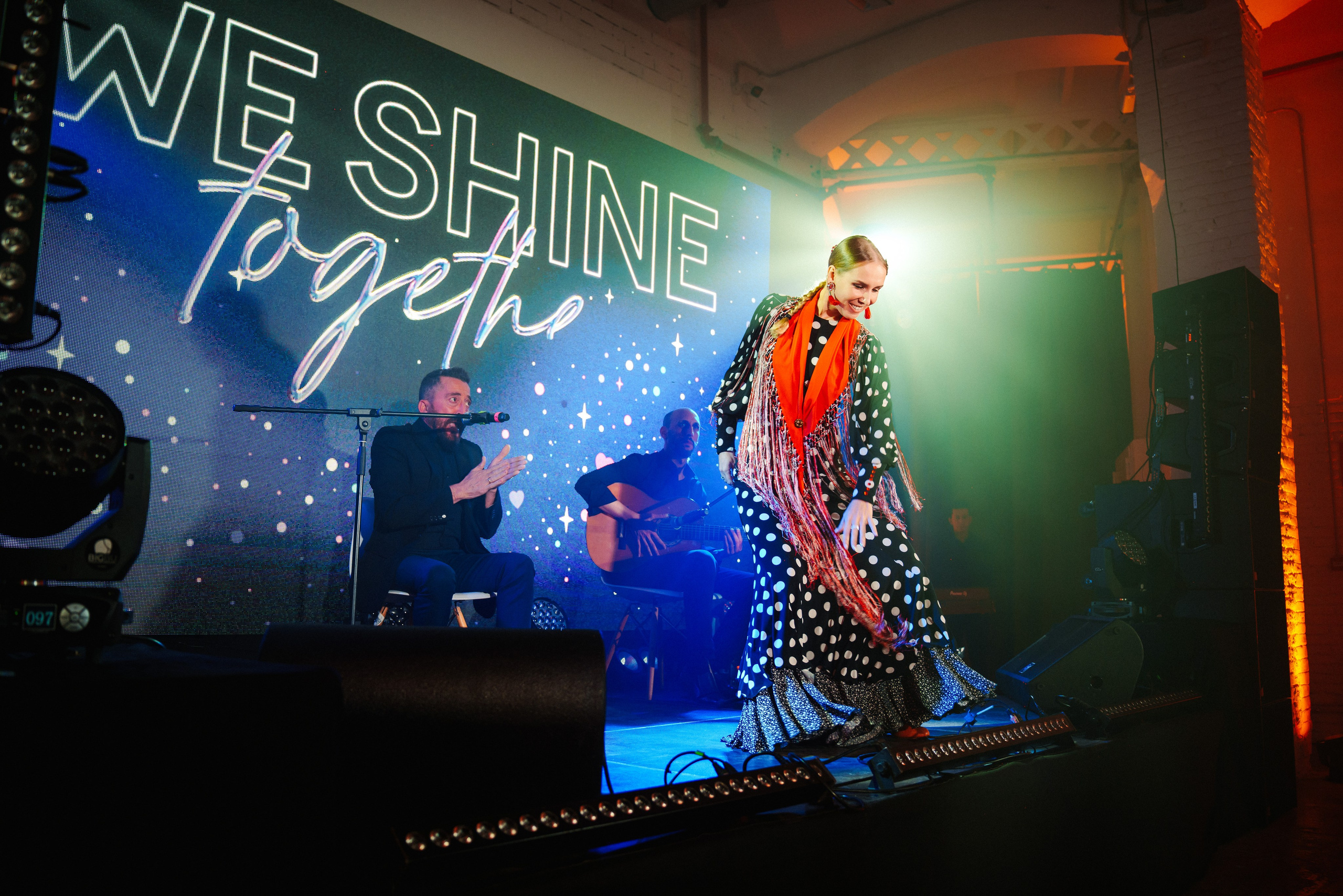 Barcelona — We shine together. Foto • Video • Produktion • Luftbildaufnahmen • Erstellung von Medien