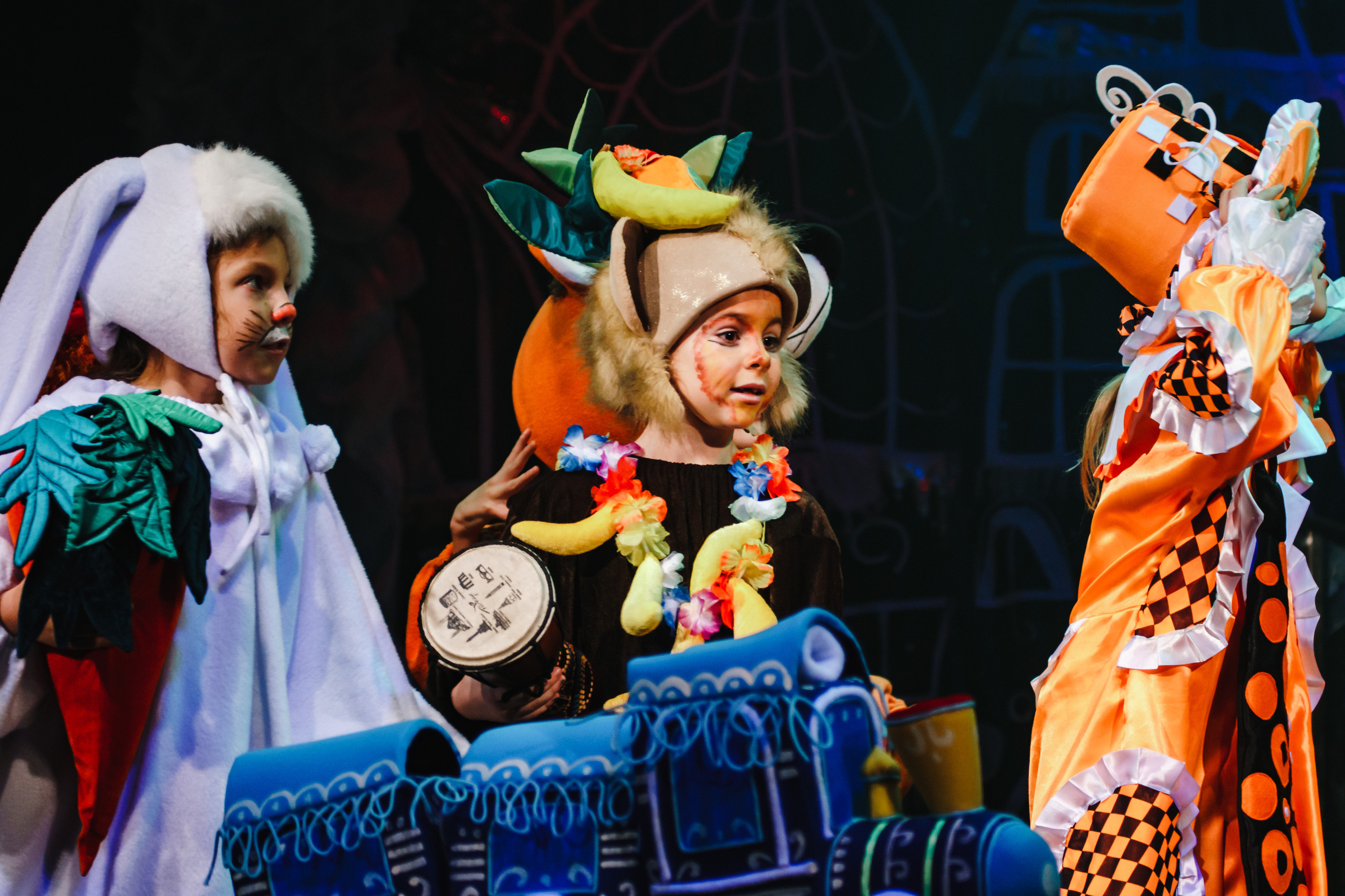 Театр «Сорванцы». Голубая стрела. Фото • Видео • Аэросъемка • Контент для бизнеса