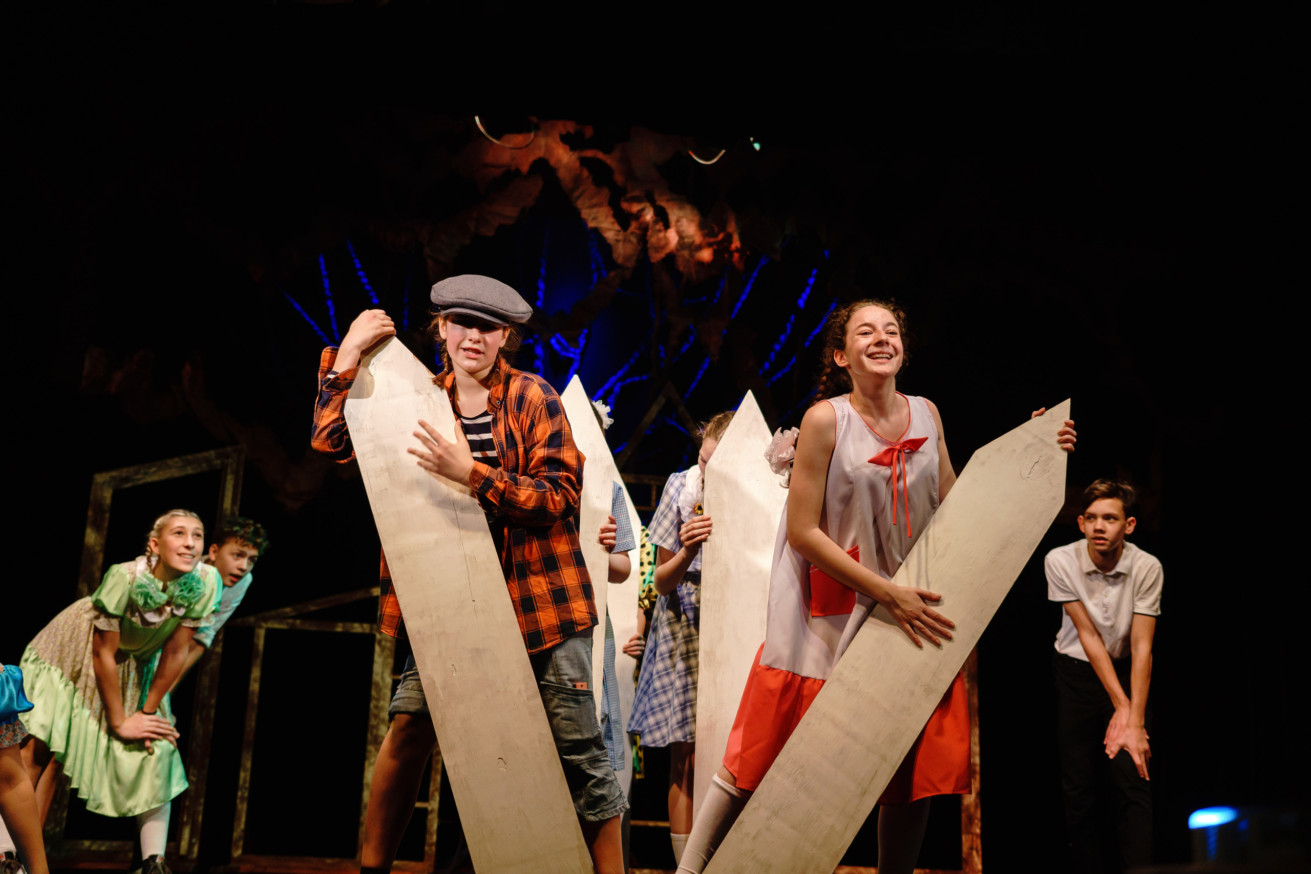 Театр «Сорванцы». Манюня. Фото • Відео • Аерозйомка • Контент для бізнесу