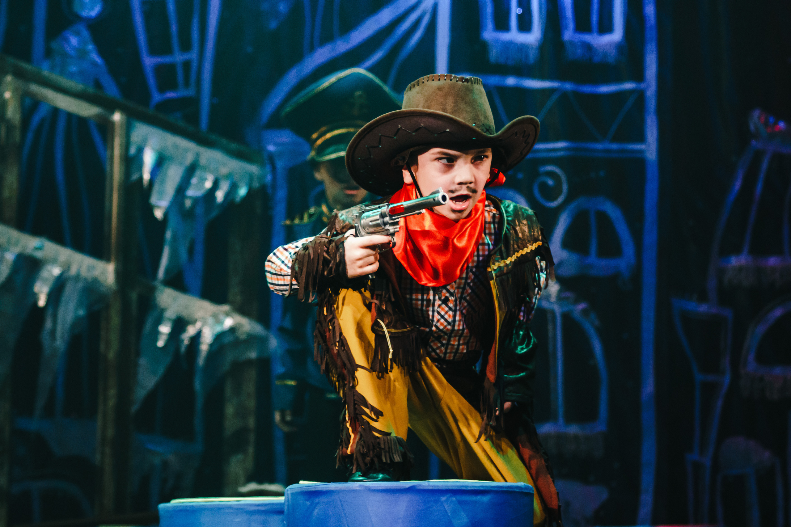 Театр «Сорванцы». Голубая стрела. Фото • Видео • Аэросъемка • Контент для бизнеса