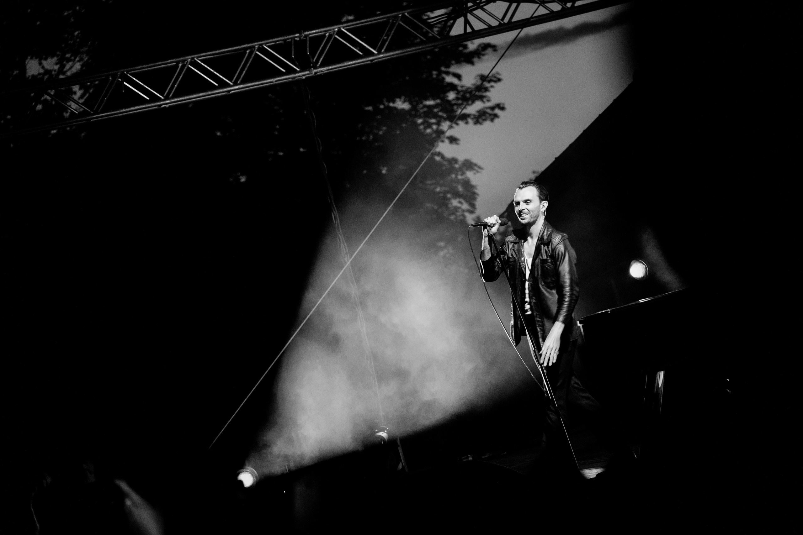 HURTS — Sigulda Medieval Castle. Фото • Відео • Аерозйомка • Контент для бізнесу