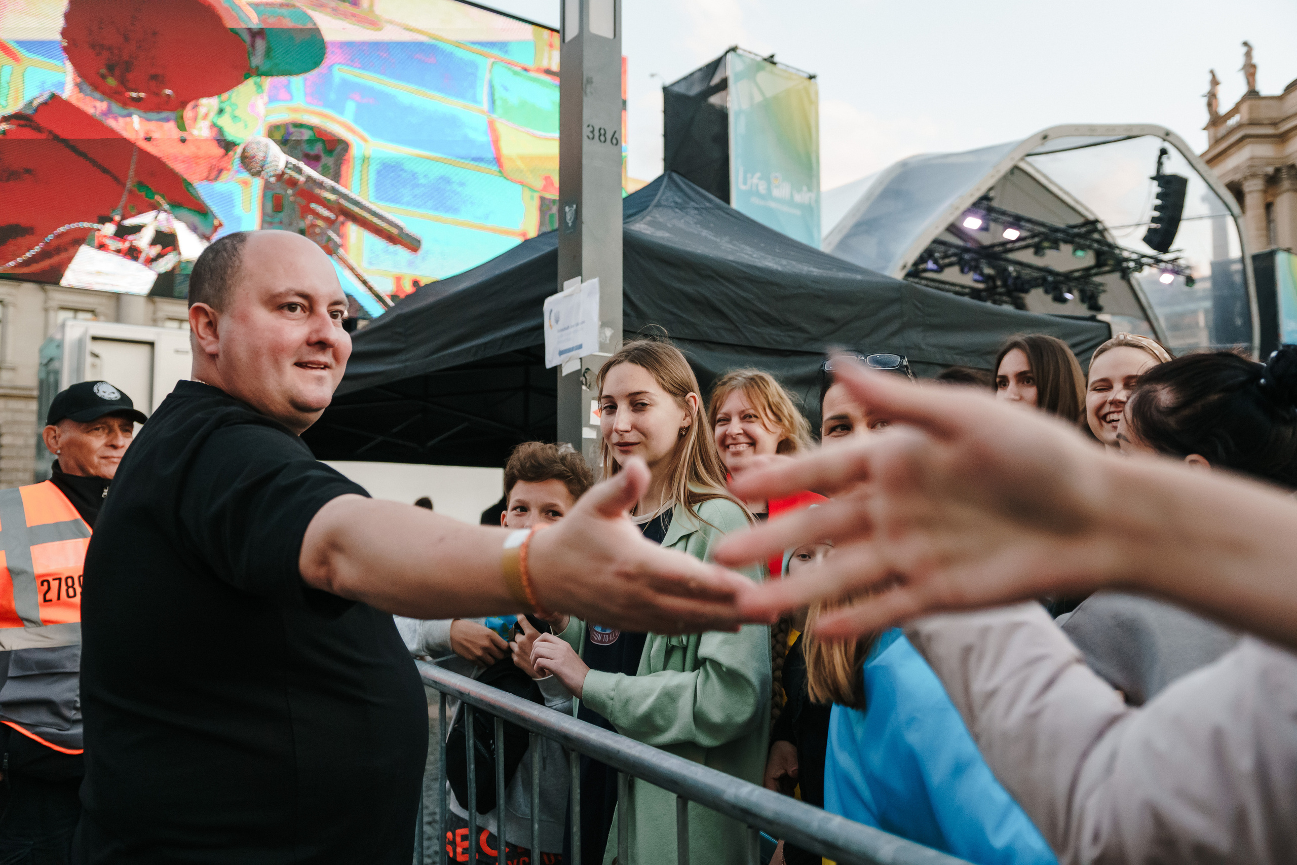 Life Will Win. Berlin. Photo • Video • Production • Aerial • Media Creation