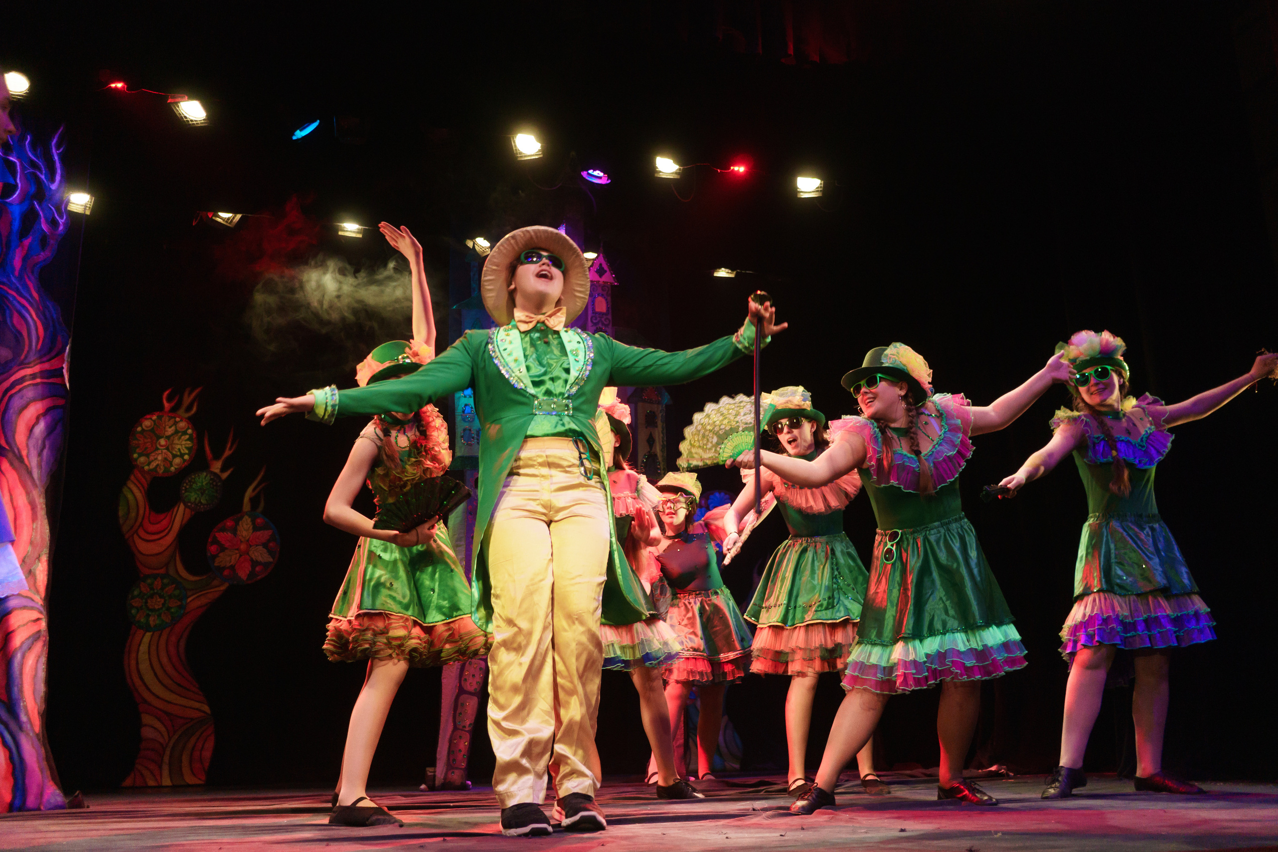 Театр «Сорванцы». Волшебник Изумрудного города. Фото • Видео • Аэросъемка • Контент для бизнеса