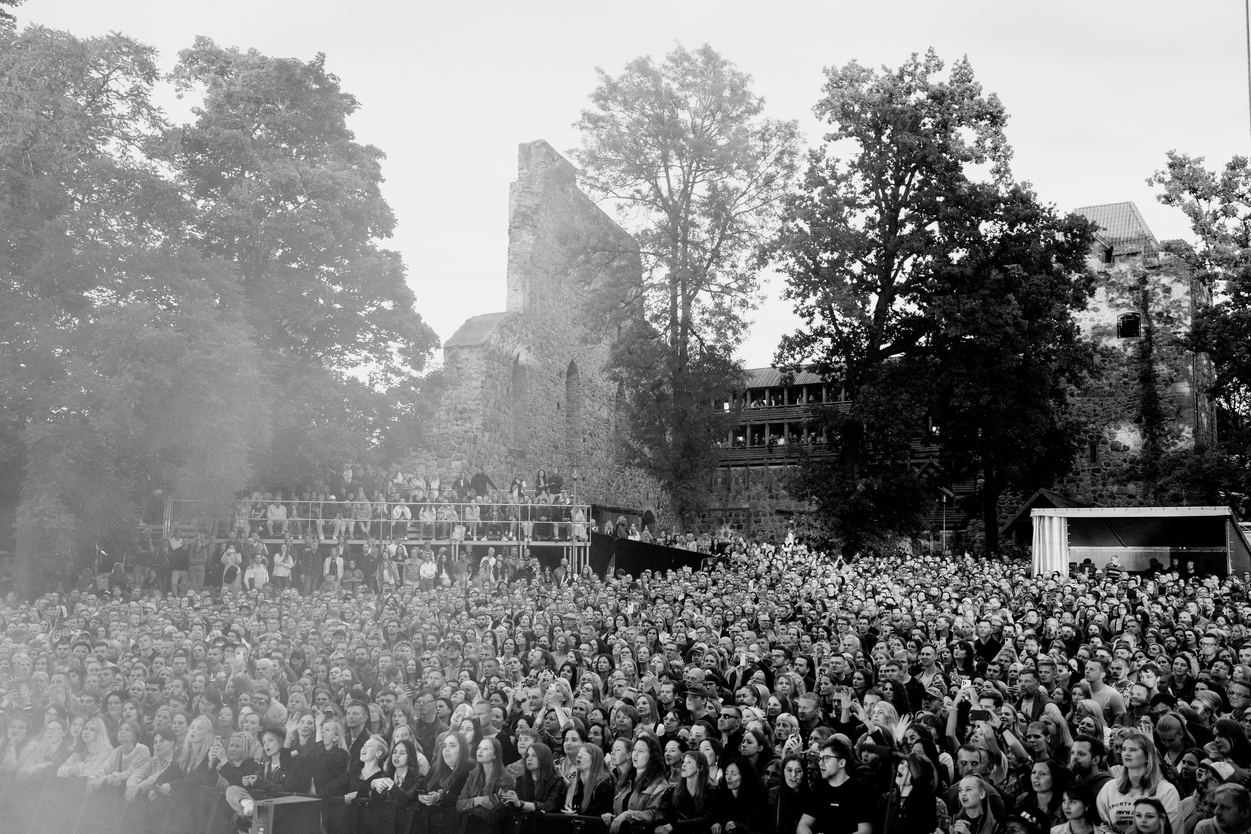 HURTS — Sigulda Medieval Castle. Фото • Відео • Аерозйомка • Контент для бізнесу