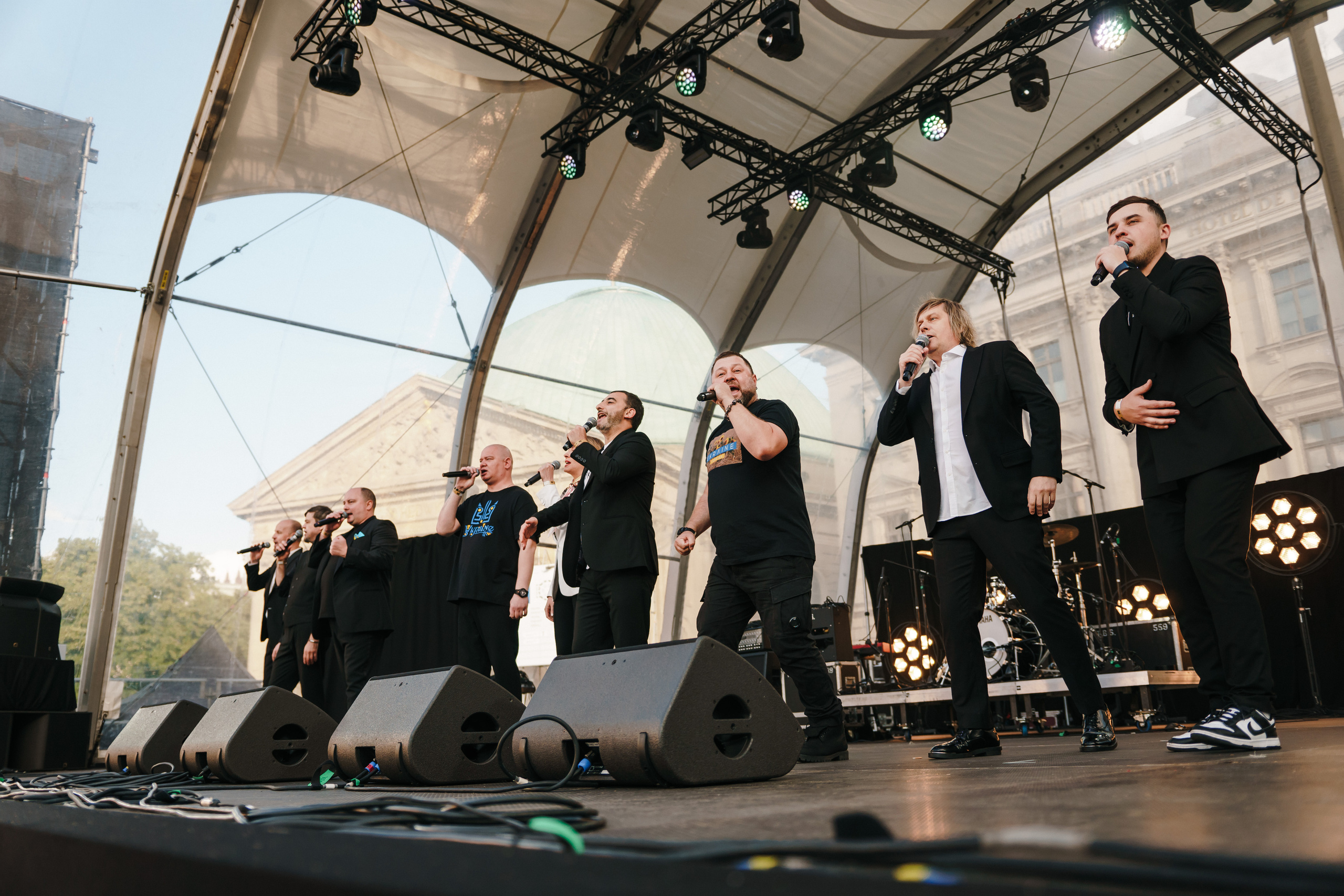 Life Will Win. Berlin. Photo • Video • Production • Aerial • Media Creation