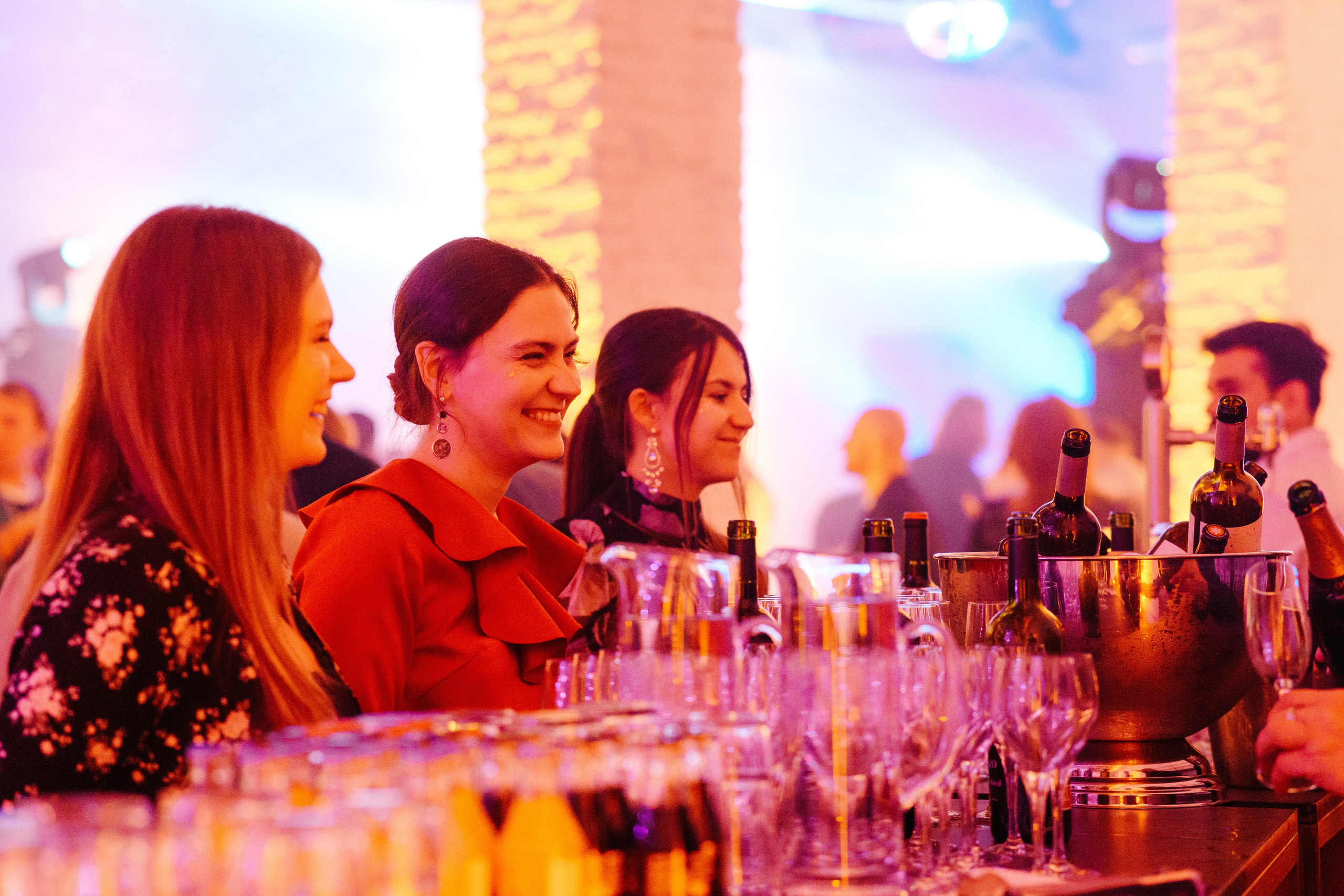 Barcelona — We shine together. Foto • Video • Produktion • Luftbildaufnahmen • Erstellung von Medien