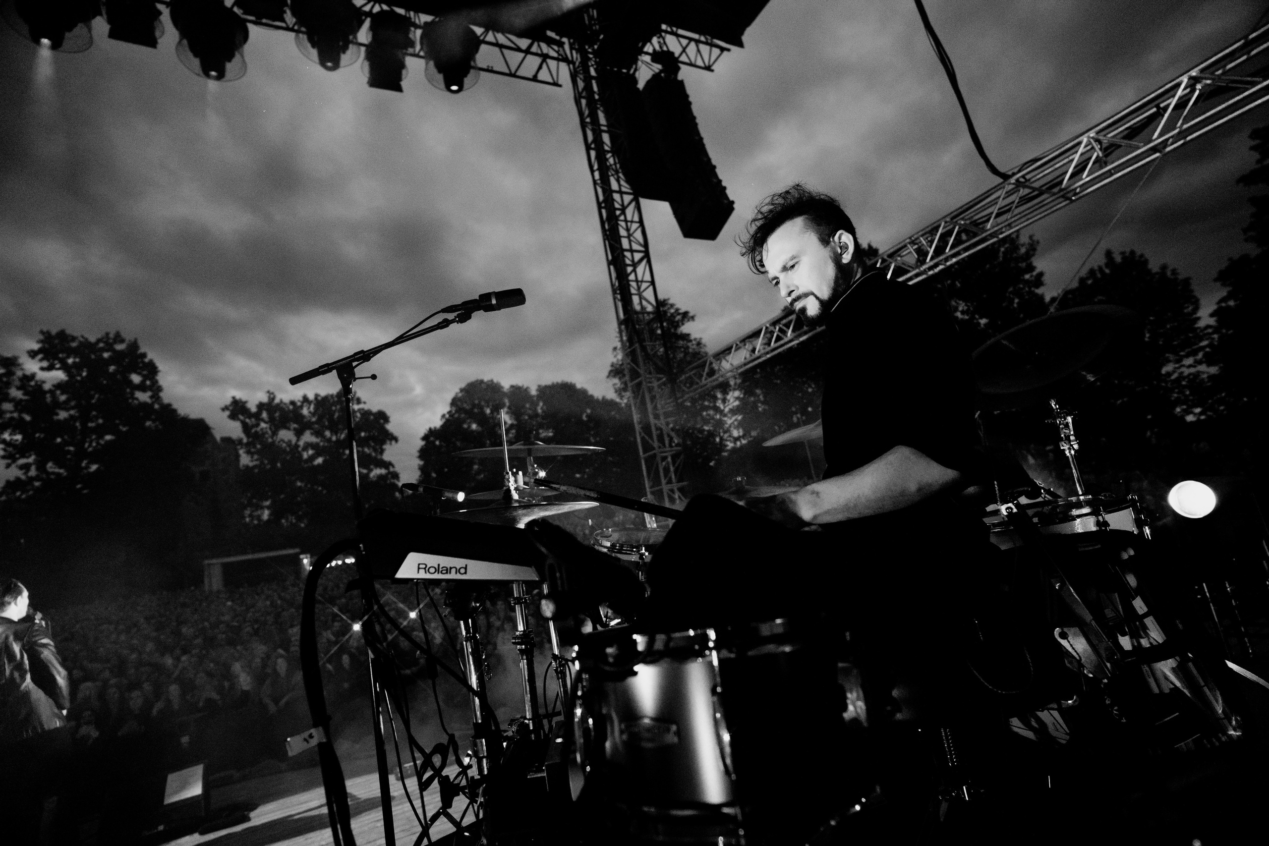 HURTS — Sigulda Medieval Castle. Фото • Відео • Аерозйомка • Контент для бізнесу