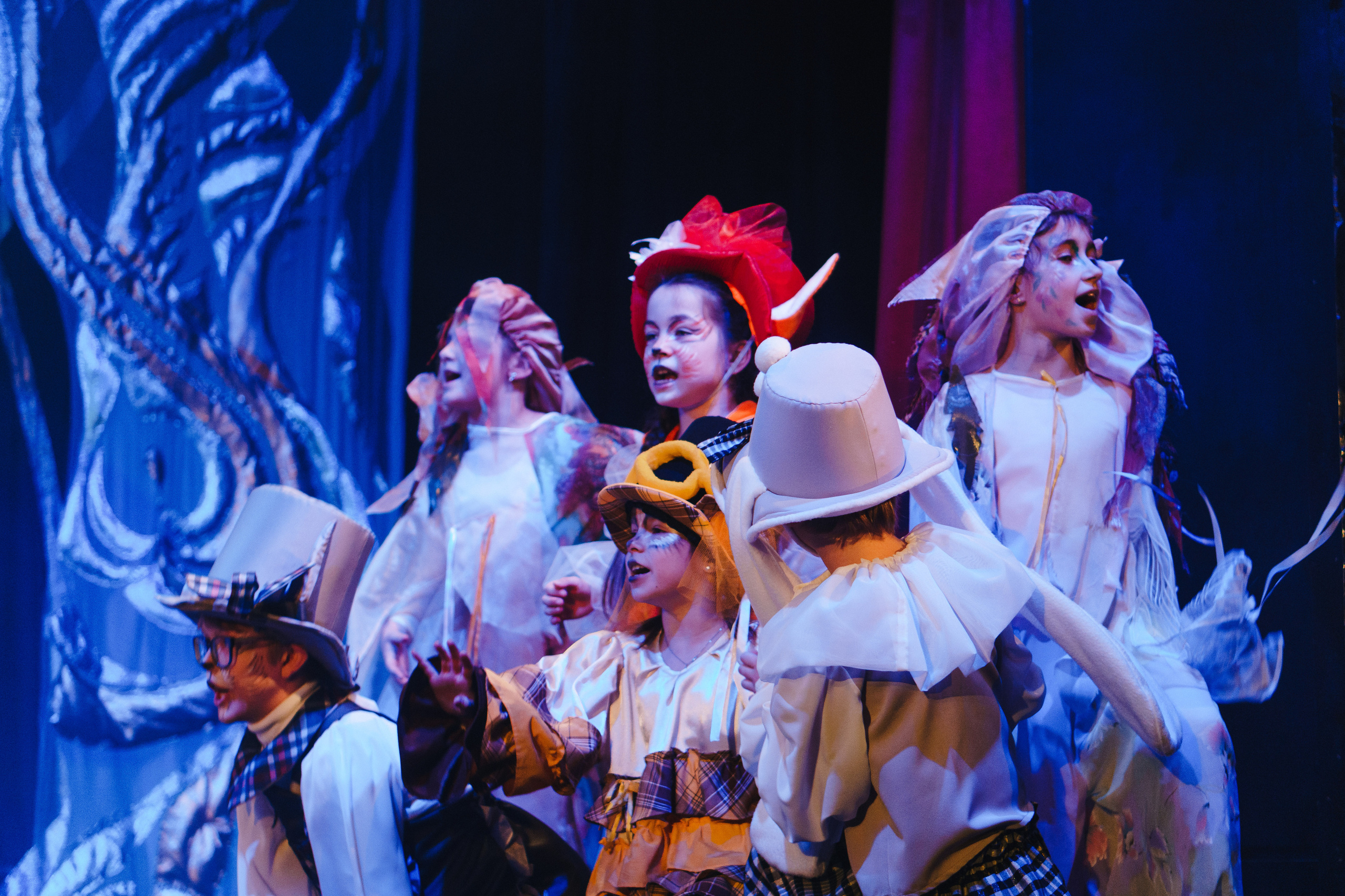 Театр «Сорванцы». Давайте никогда не расставаться. Фото • Відео • Аерозйомка • Контент для бізнесу