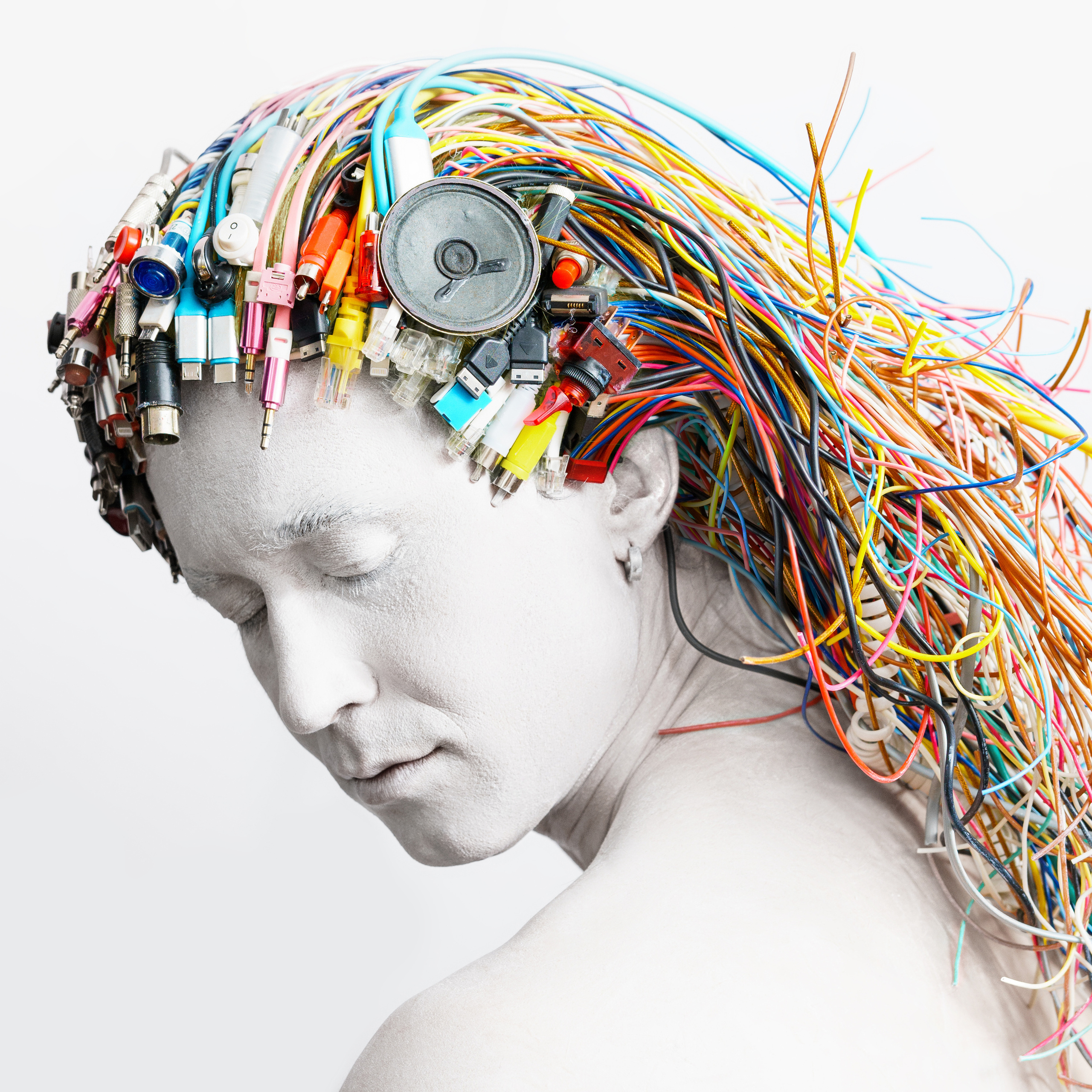 Обложка сингла Сергея Бабкина «Вона знає». Фото • Відео • Аерозйомка • Контент для бізнесу