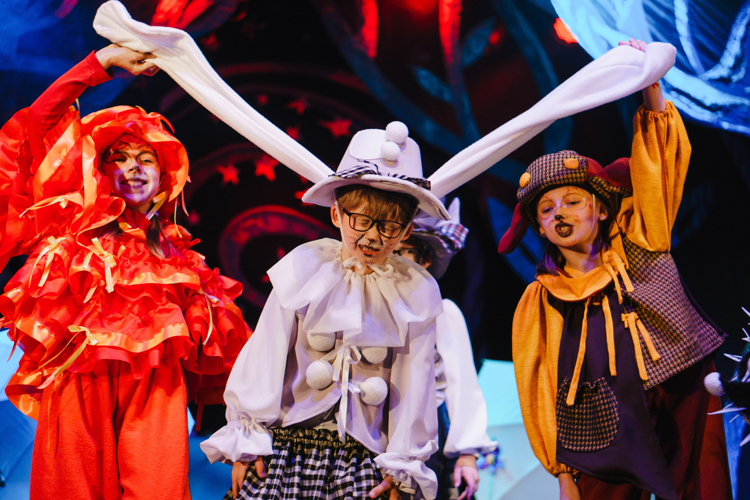 Театр «Сорванцы». Давайте никогда не расставаться. Фото • Відео • Аерозйомка • Контент для бізнесу