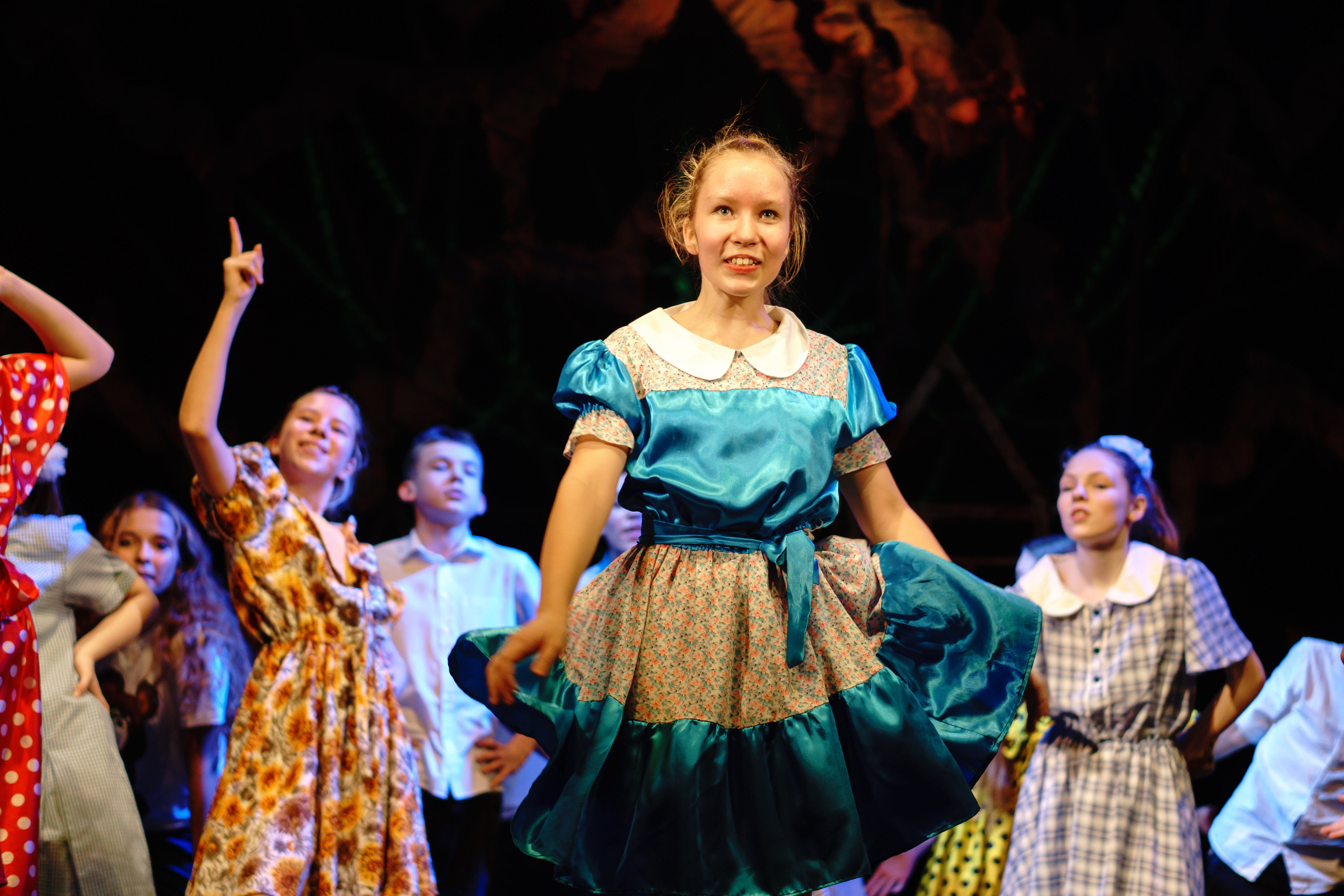 Театр «Сорванцы». Манюня. Фото • Відео • Аерозйомка • Контент для бізнесу