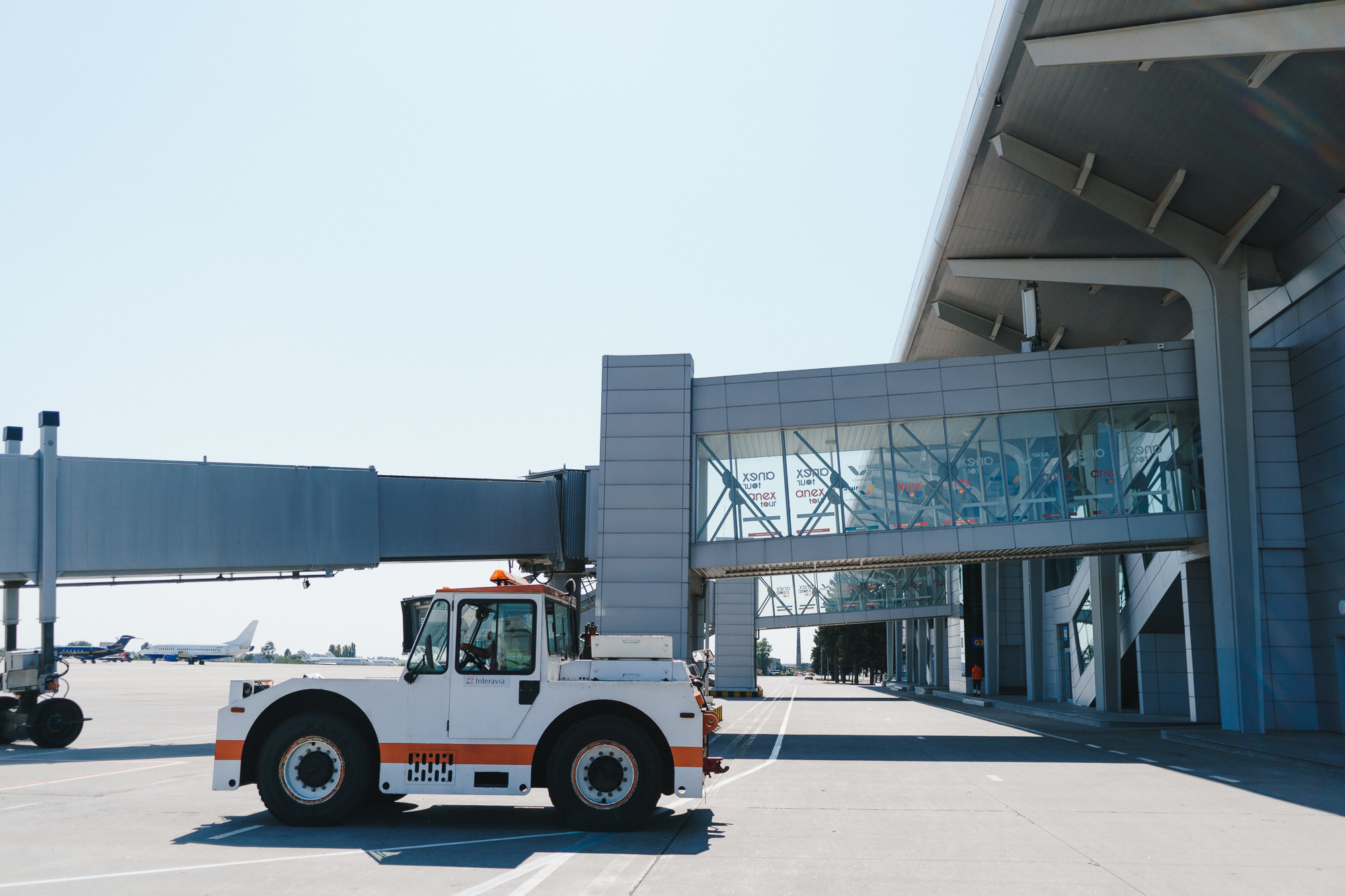 Plane Spotting Day. Kharkiv International Airport. Foto • Video • Produktion • Luftbildaufnahmen • Erstellung von Medien