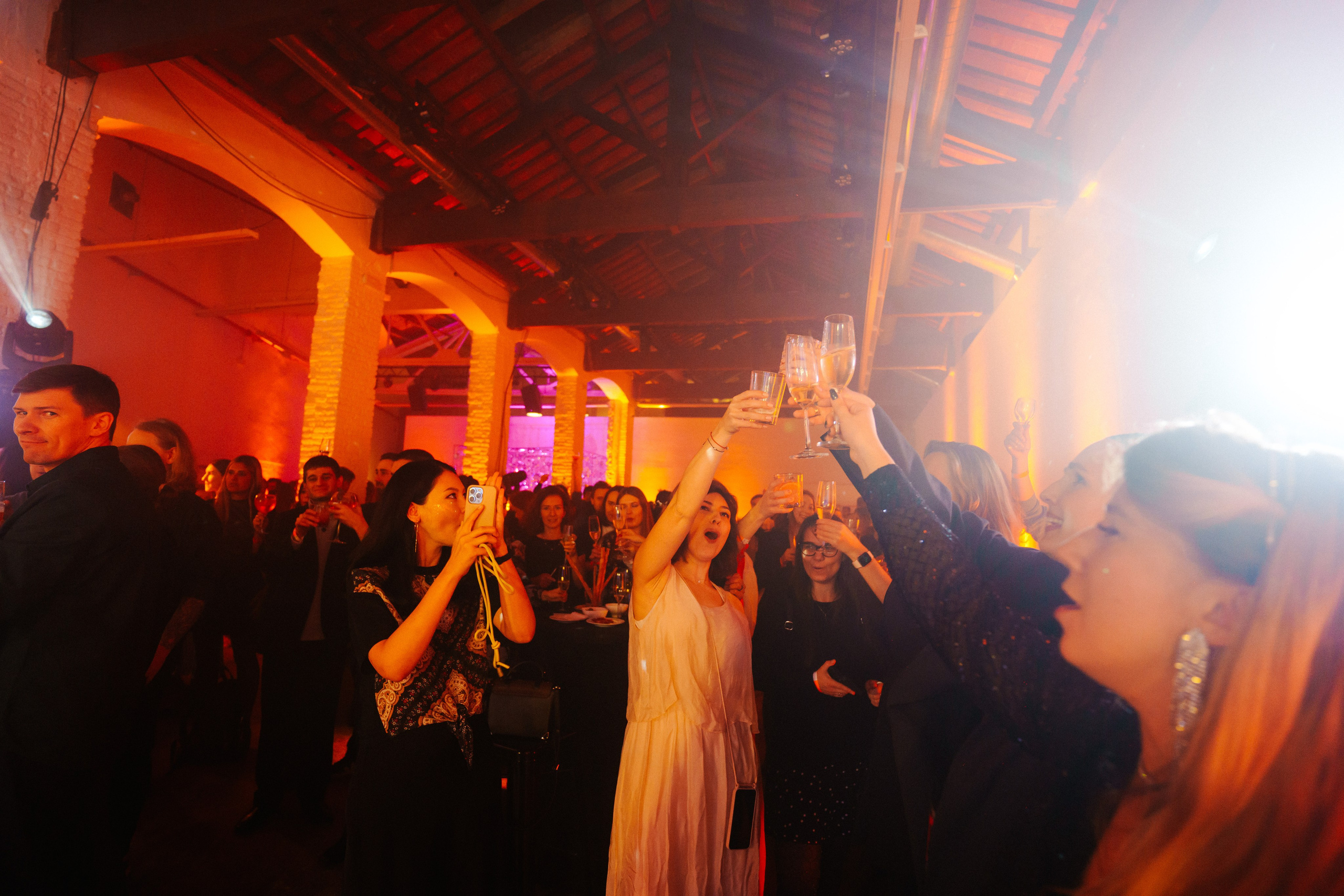 Barcelona — We shine together. Foto • Video • Produktion • Luftbildaufnahmen • Erstellung von Medien