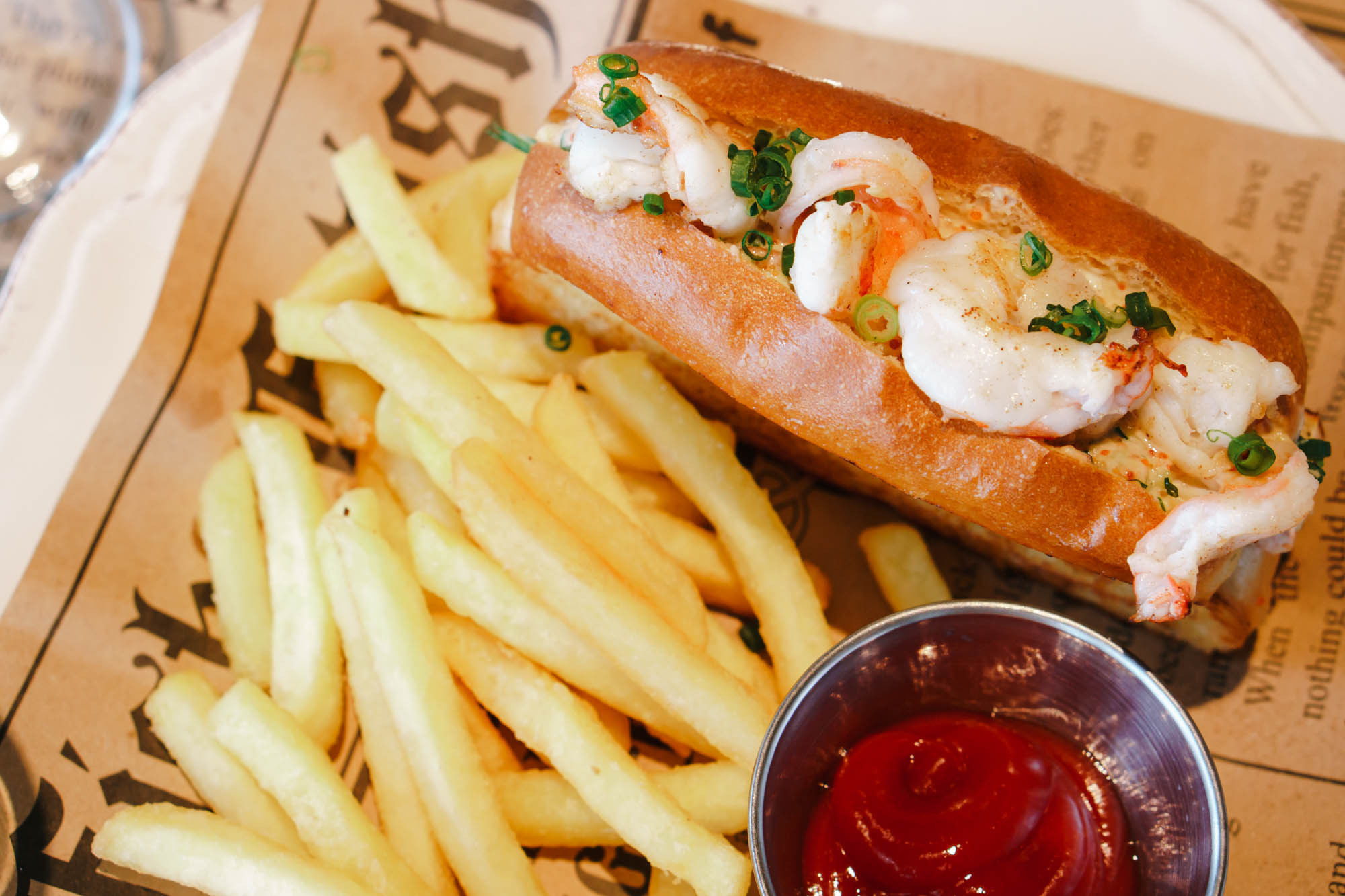 Fish Fetish. ТРЦ NIKOLSKY. Фото • Відео • Аерозйомка • Контент для бізнесу