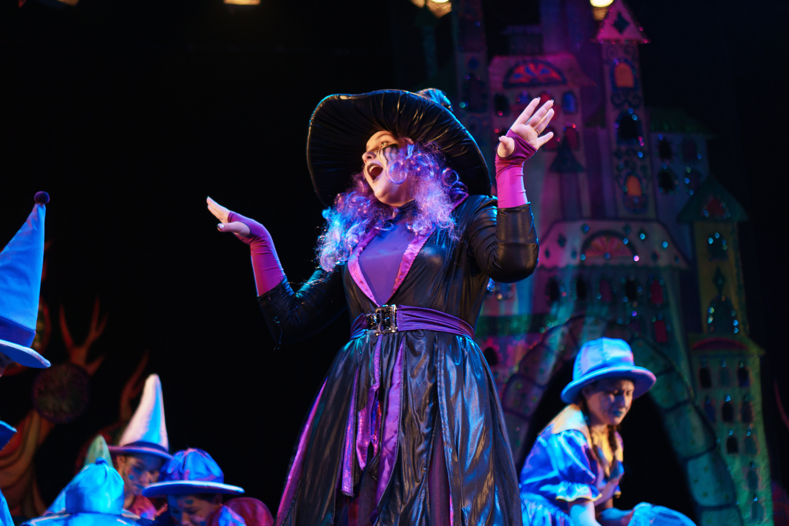 Театр «Сорванцы». Волшебник Изумрудного города. Фото • Видео • Аэросъемка • Контент для бизнеса