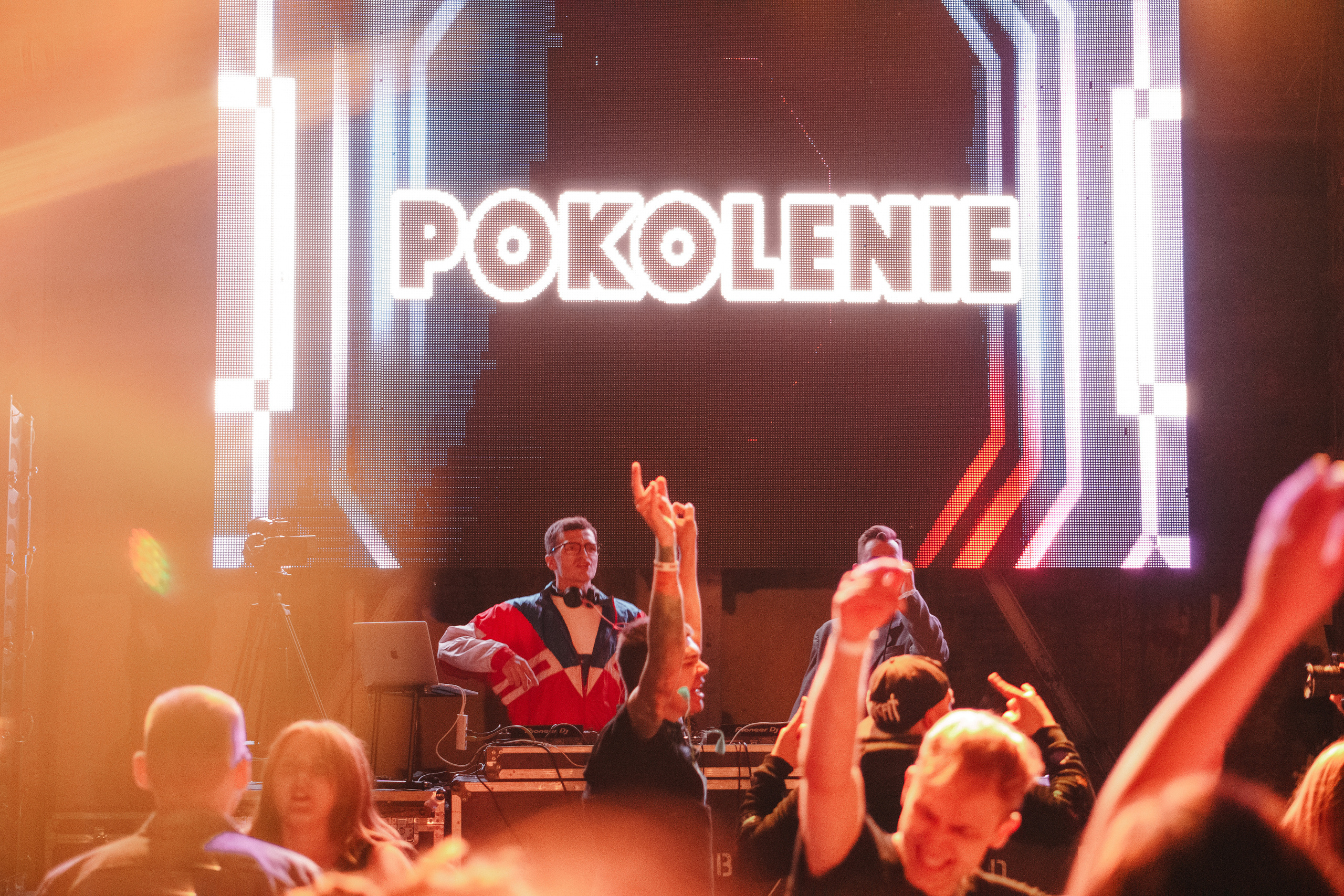 Фестиваль Поколение 90-х. День 2. Foto • Video • Produktion • Luftbildaufnahmen • Erstellung von Medien