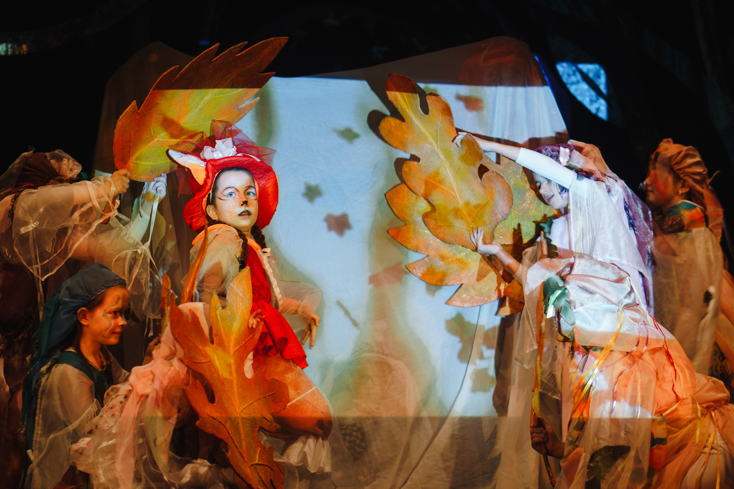 Театр «Сорванцы». Давайте никогда не расставаться. Фото • Відео • Аерозйомка • Контент для бізнесу