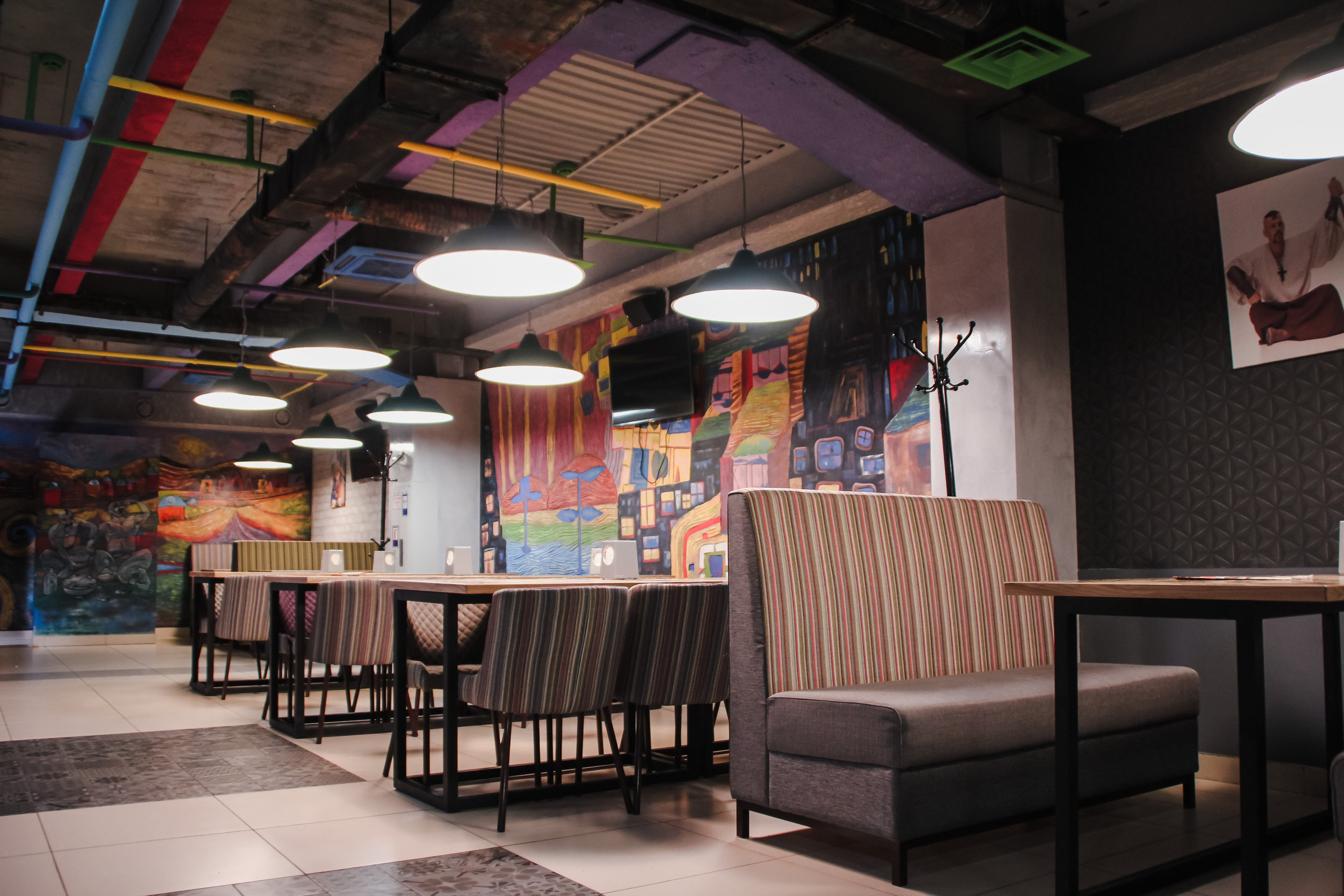 Элементы декора интерьера супермаркета «Рост». Foto • Video • Produktion • Luftbildaufnahmen • Erstellung von Medien