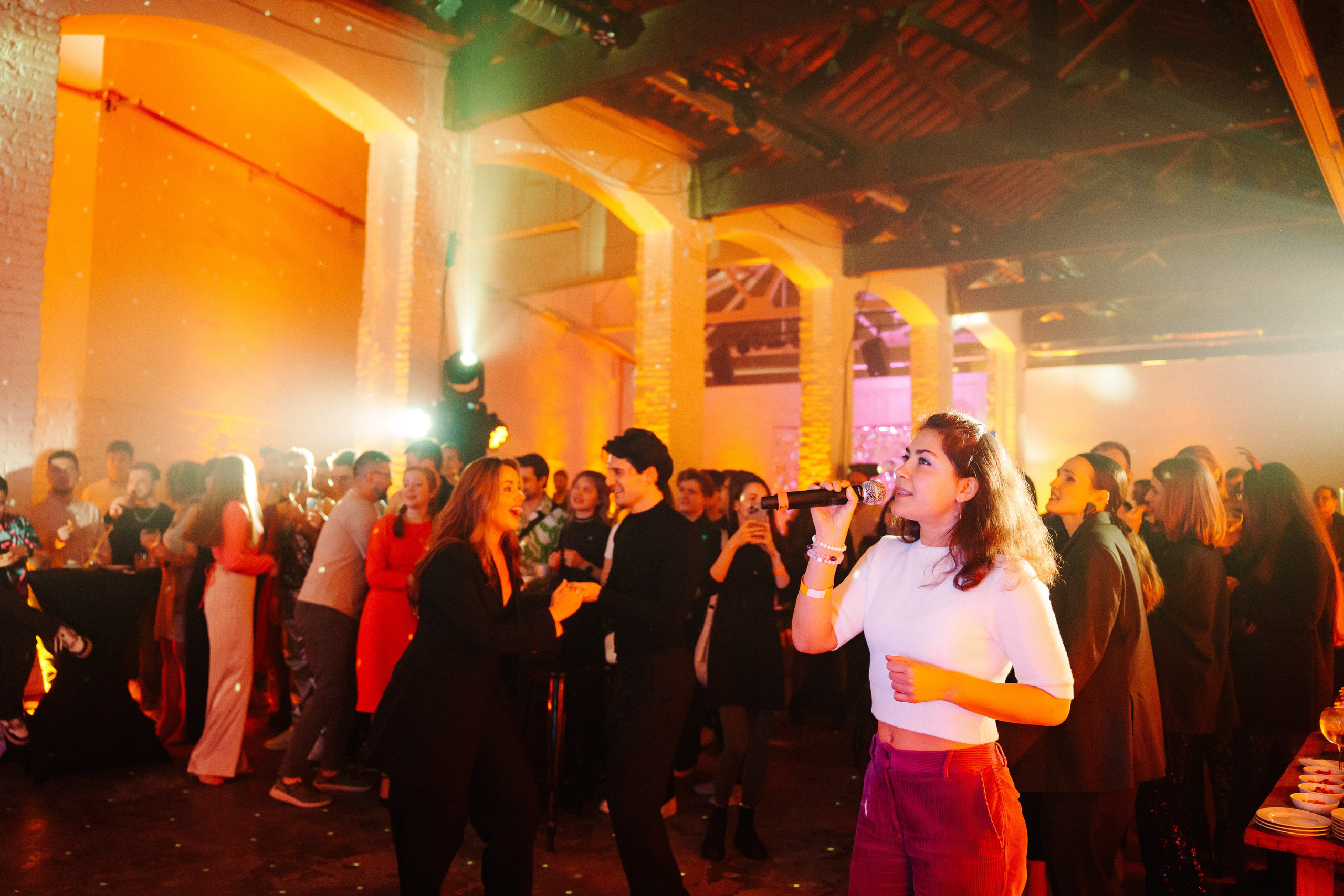 Barcelona — We shine together. Foto • Video • Produktion • Luftbildaufnahmen • Erstellung von Medien