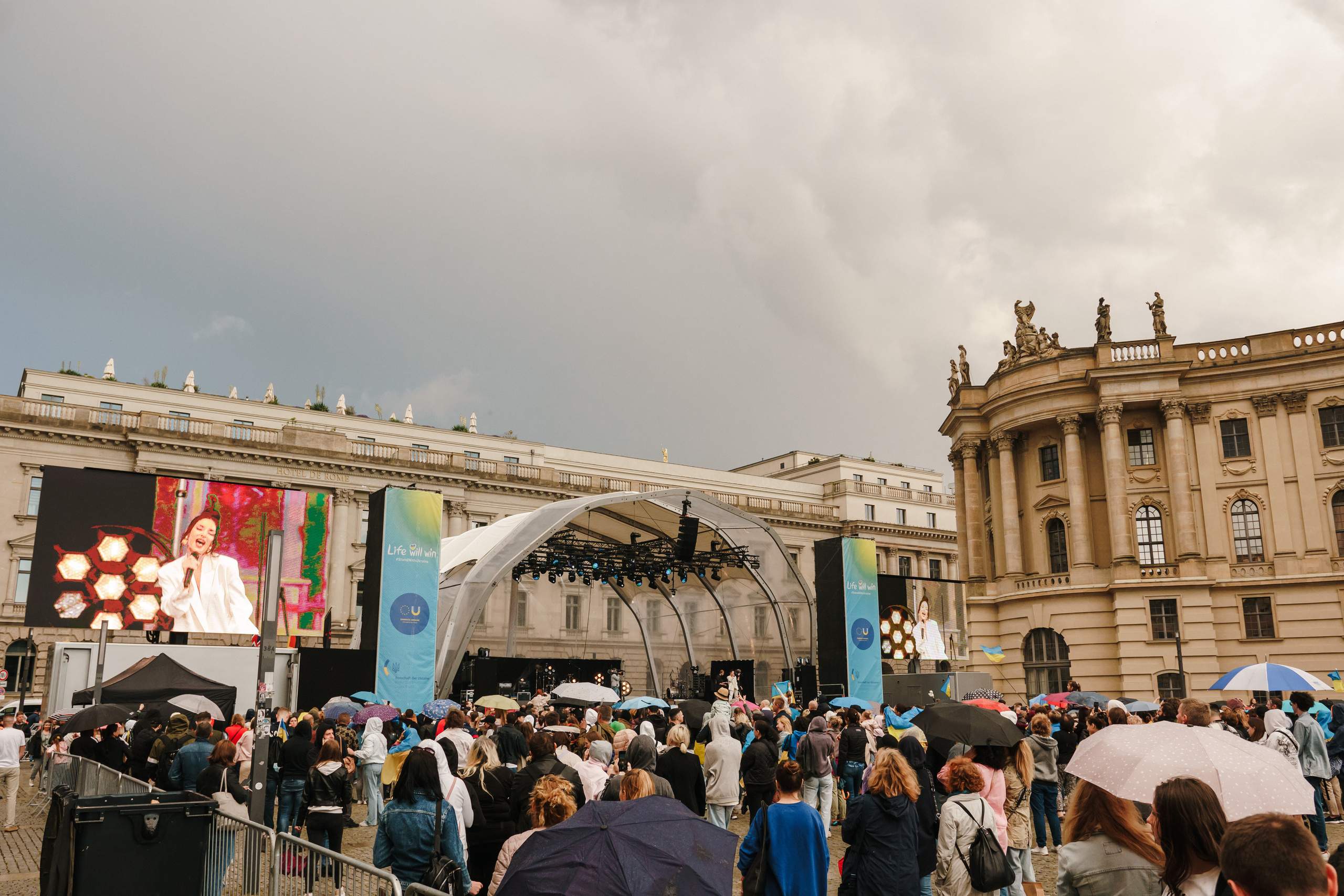 Life Will Win. Berlin. Photo • Video • Production • Aerial • Media Creation