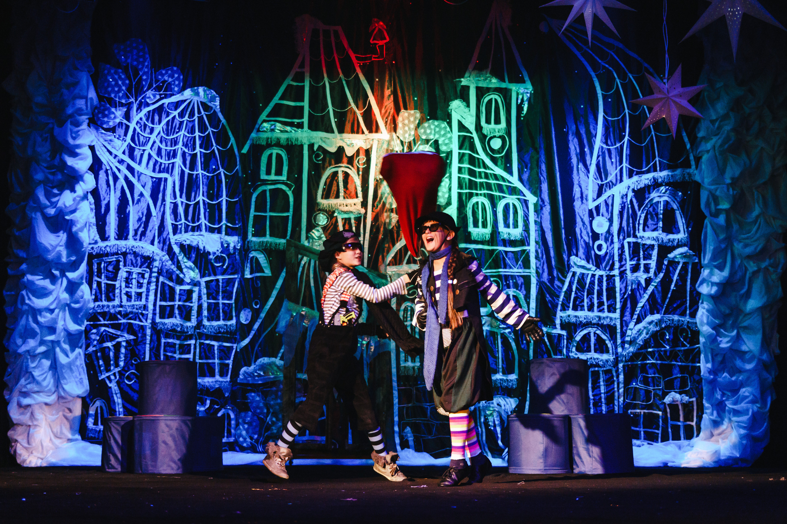 Театр «Сорванцы». Голубая стрела. Фото • Видео • Аэросъемка • Контент для бизнеса