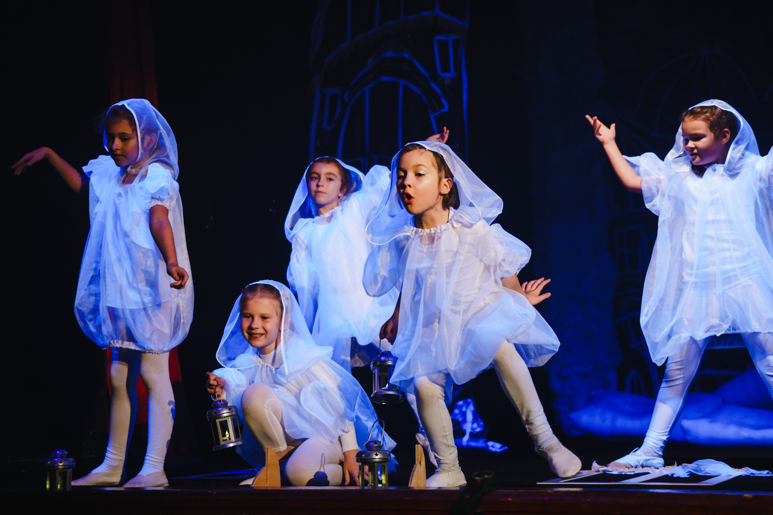 Театр «Сорванцы». Голубая стрела. Фото • Видео • Аэросъемка • Контент для бизнеса