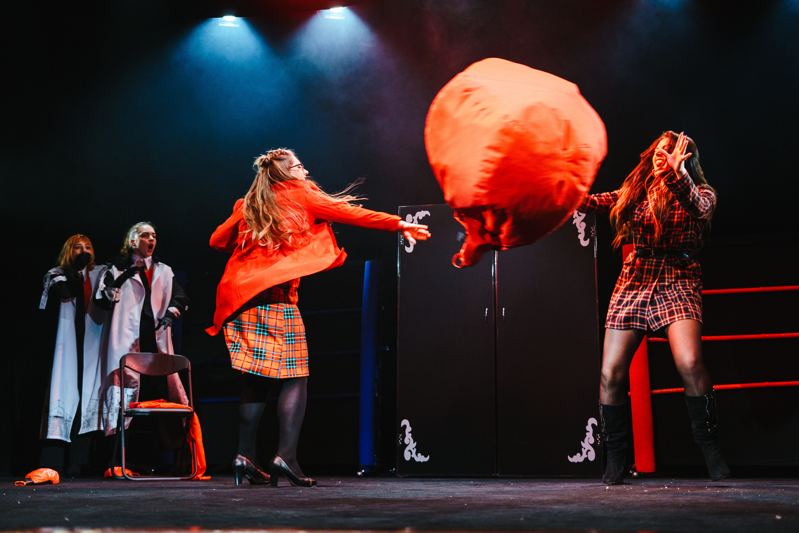 Театр «Сорванцы». Три плюс Кот. Премьера. Фото • Видео • Аэросъемка • Контент для бизнеса