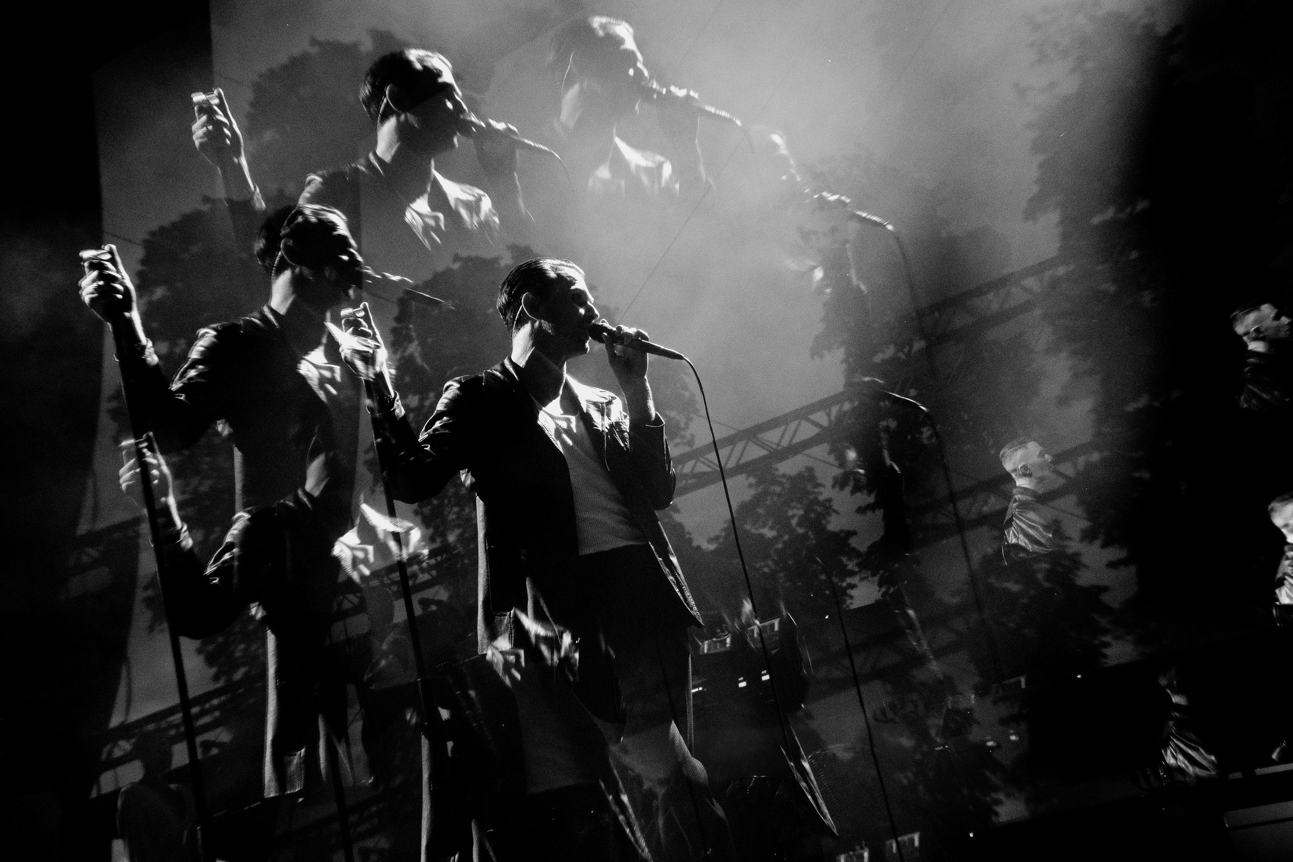 HURTS — Sigulda Medieval Castle. Фото • Відео • Аерозйомка • Контент для бізнесу