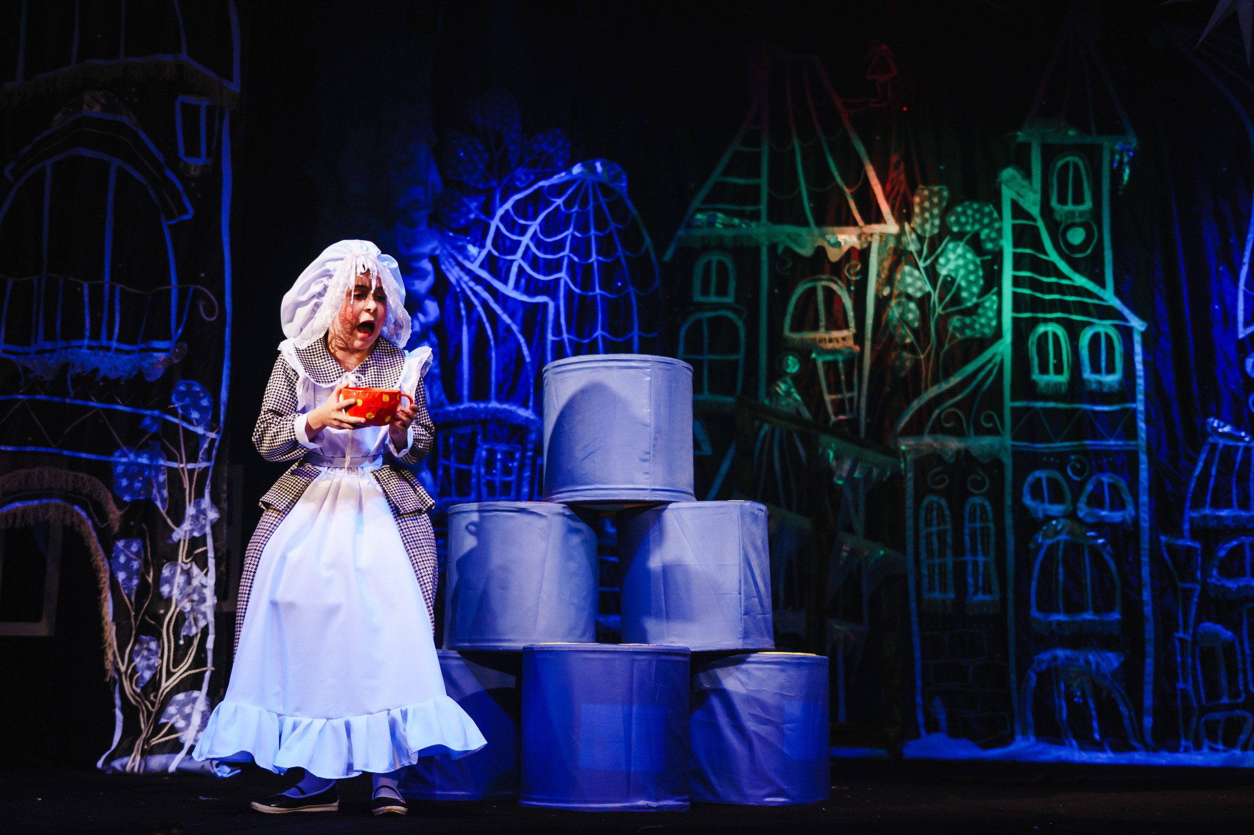 Театр «Сорванцы». Голубая стрела. Фото • Видео • Аэросъемка • Контент для бизнеса