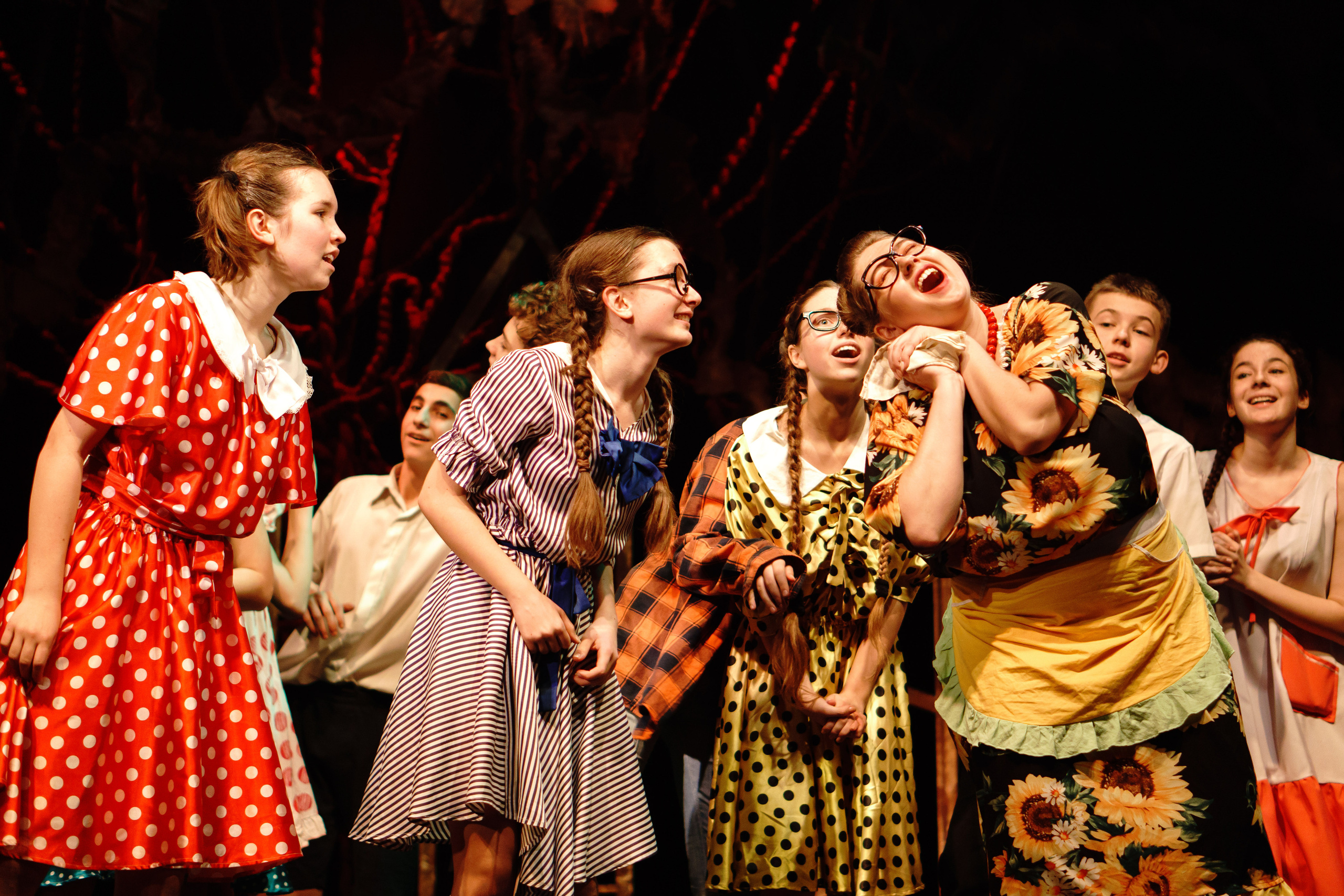 Театр «Сорванцы». Манюня. Фото • Відео • Аерозйомка • Контент для бізнесу