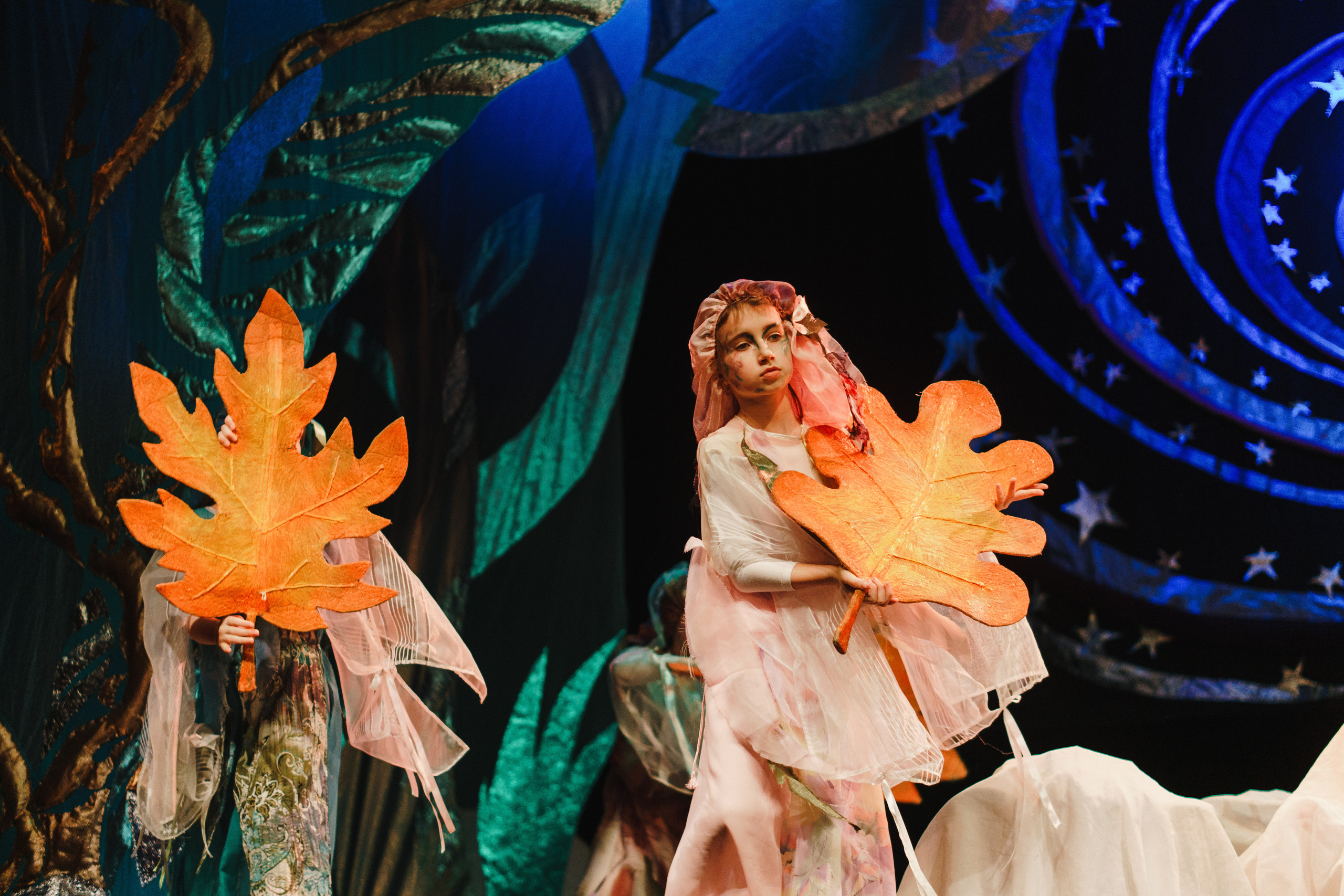 Театр «Сорванцы». Давайте никогда не расставаться. Фото • Відео • Аерозйомка • Контент для бізнесу