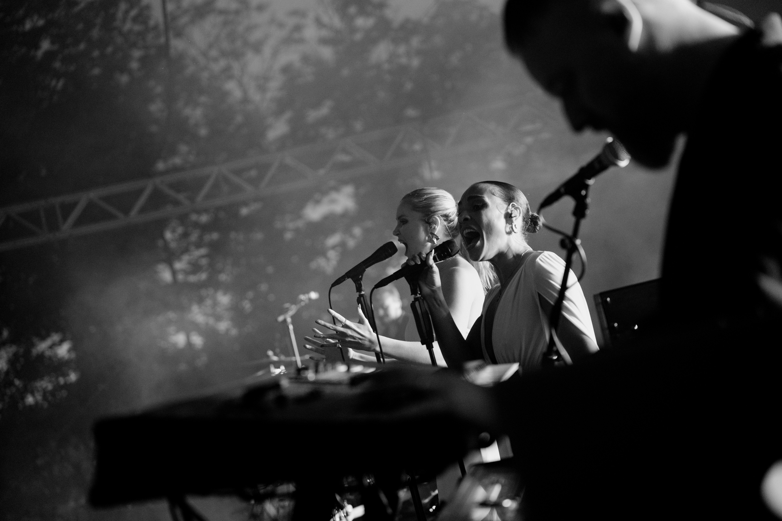 HURTS — Sigulda Medieval Castle. Фото • Відео • Аерозйомка • Контент для бізнесу