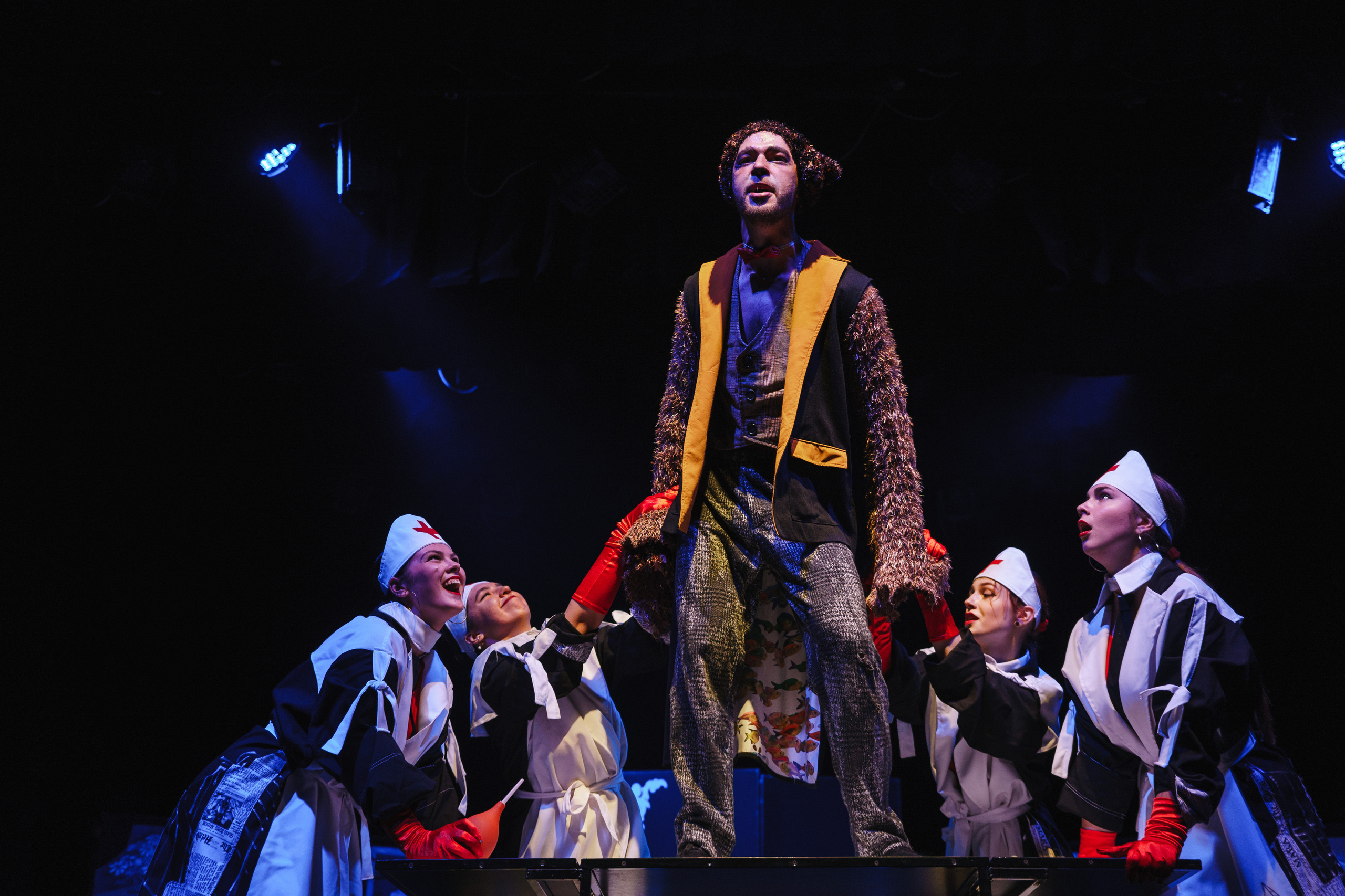 Театр «Сорванцы». Три плюс Кот. Фото • Видео • Аэросъемка • Контент для бизнеса