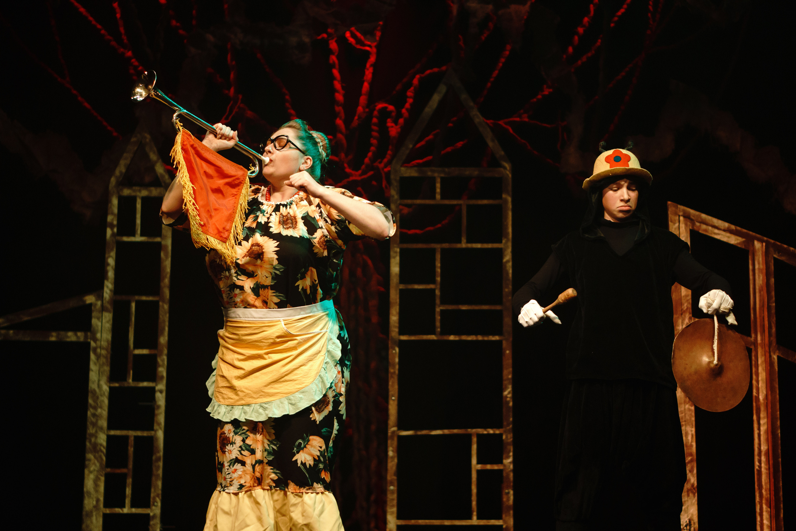 Театр «Сорванцы». Манюня. Фото • Відео • Аерозйомка • Контент для бізнесу