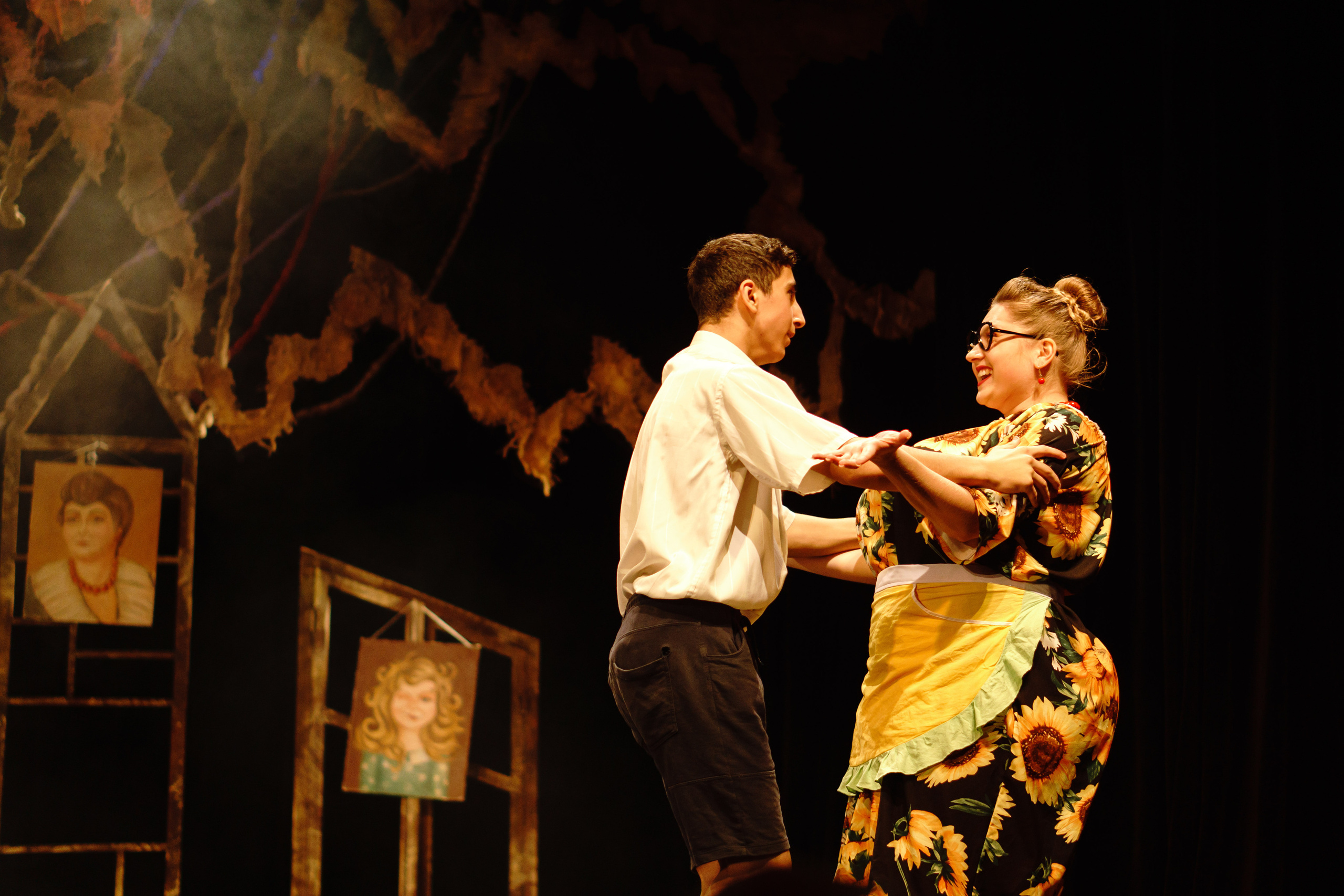 Театр «Сорванцы». Манюня. Фото • Відео • Аерозйомка • Контент для бізнесу