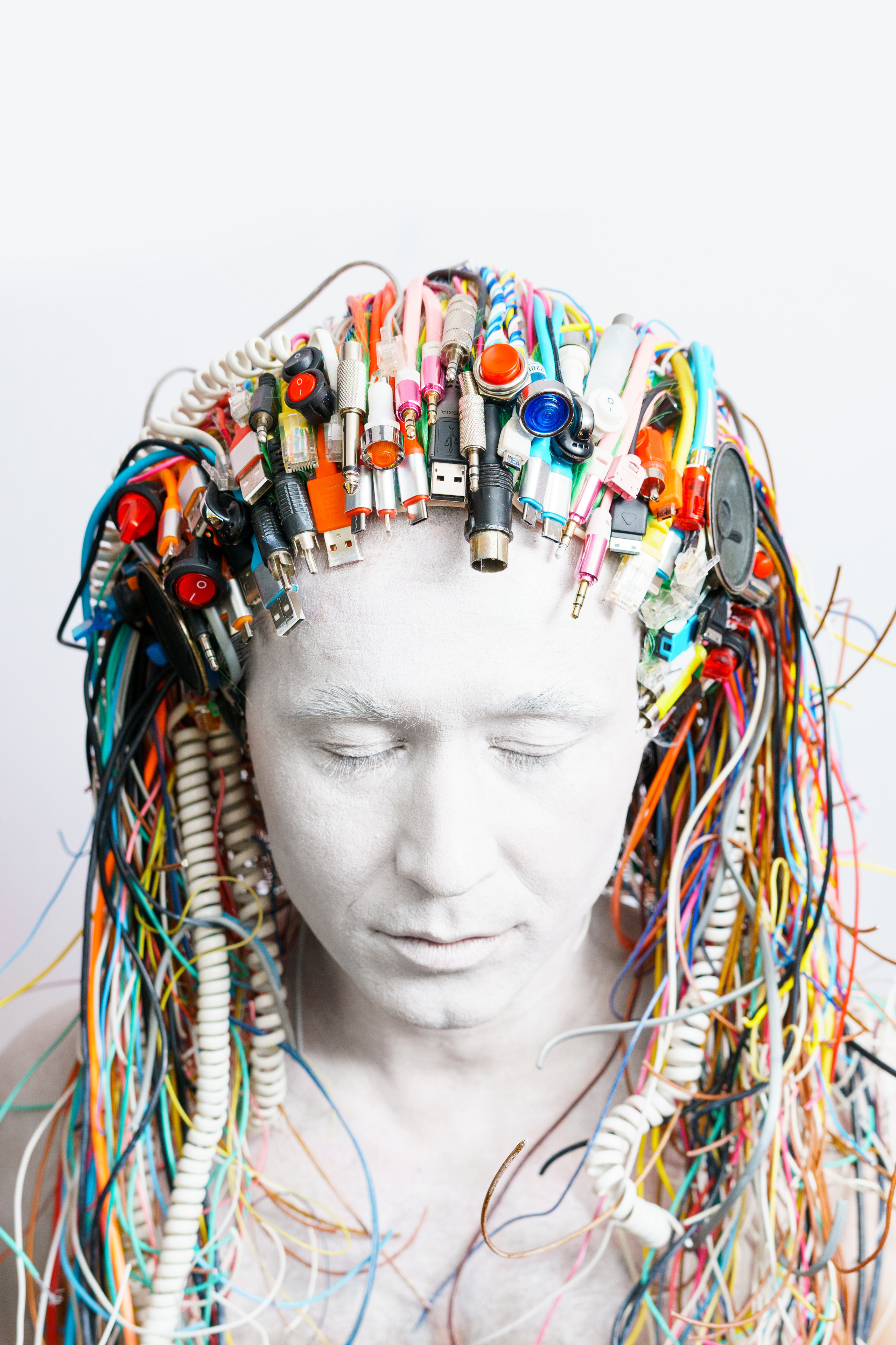 Обложка сингла Сергея Бабкина «Вона знає». Фото • Відео • Аерозйомка • Контент для бізнесу