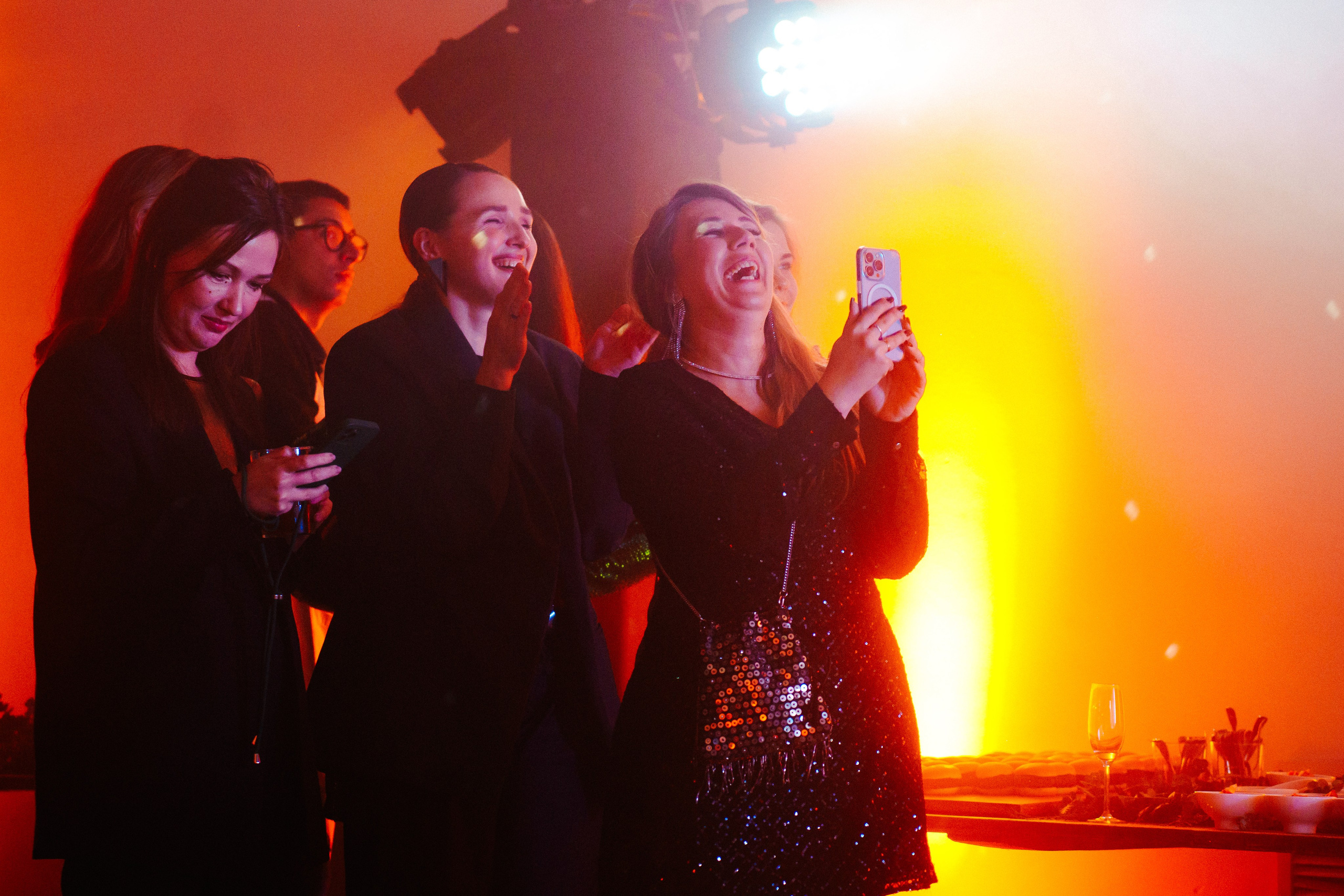 Barcelona — We shine together. Foto • Video • Produktion • Luftbildaufnahmen • Erstellung von Medien