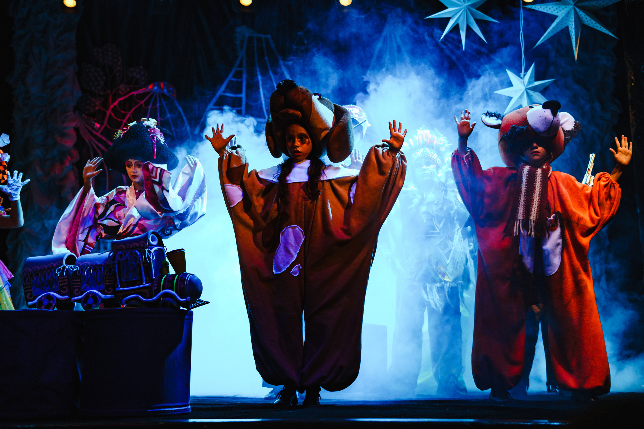 Театр «Сорванцы». Голубая стрела. Фото • Видео • Аэросъемка • Контент для бизнеса