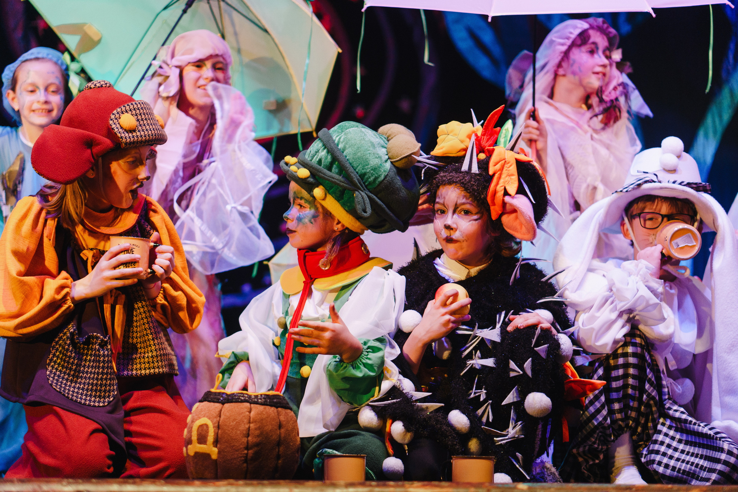 Театр «Сорванцы». Давайте никогда не расставаться. Фото • Відео • Аерозйомка • Контент для бізнесу